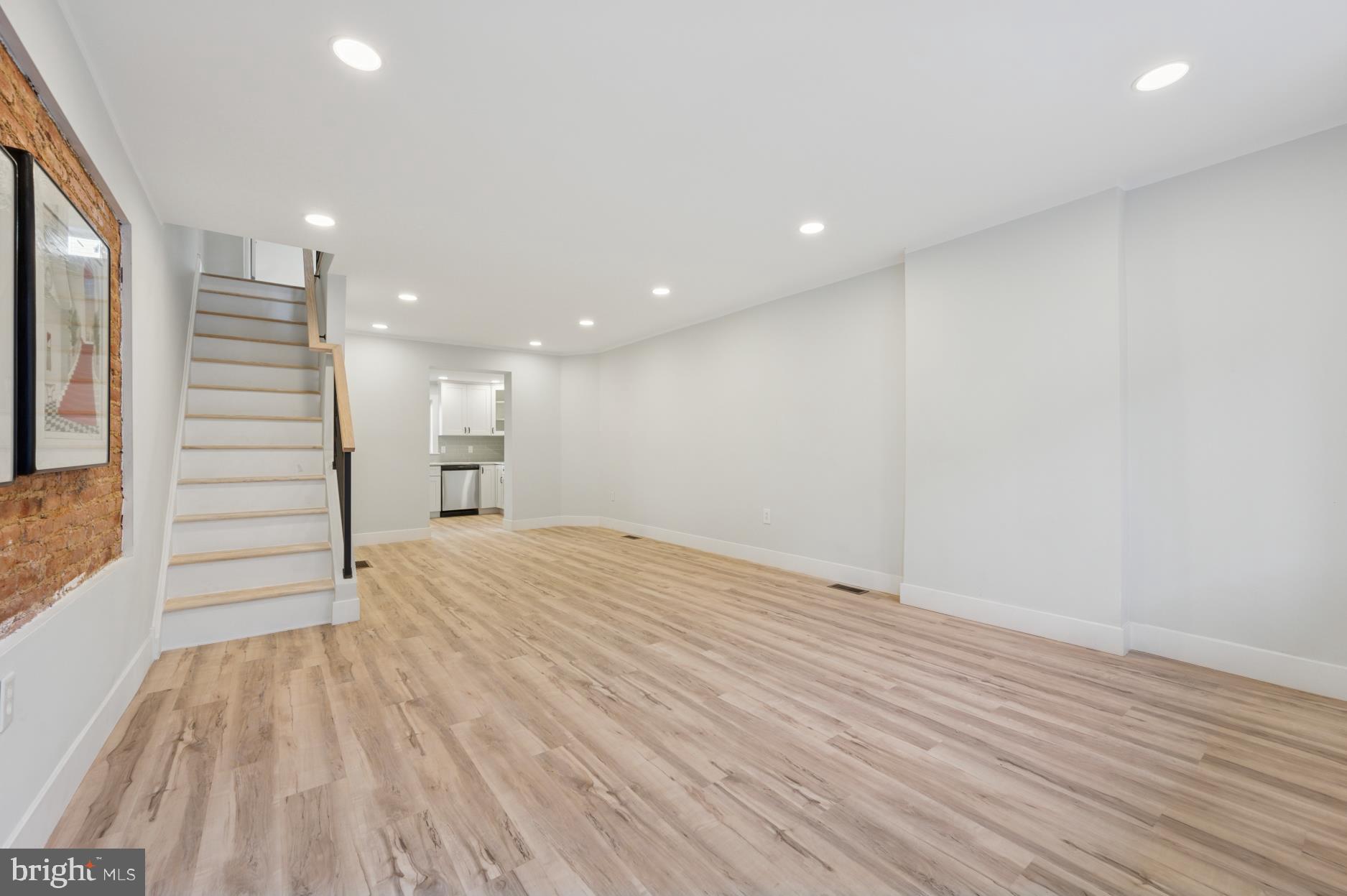 NORRIS SQUARE - Residential