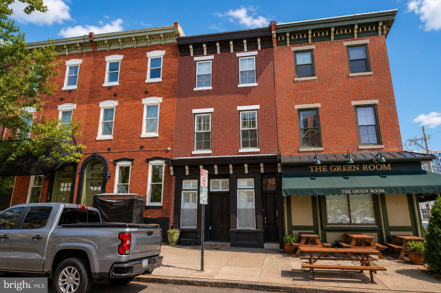 FAIRMOUNT - Residential