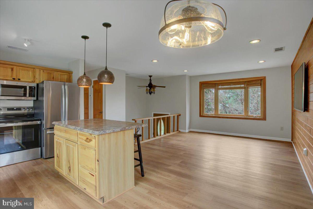 KEEDYSVILLE - Residential