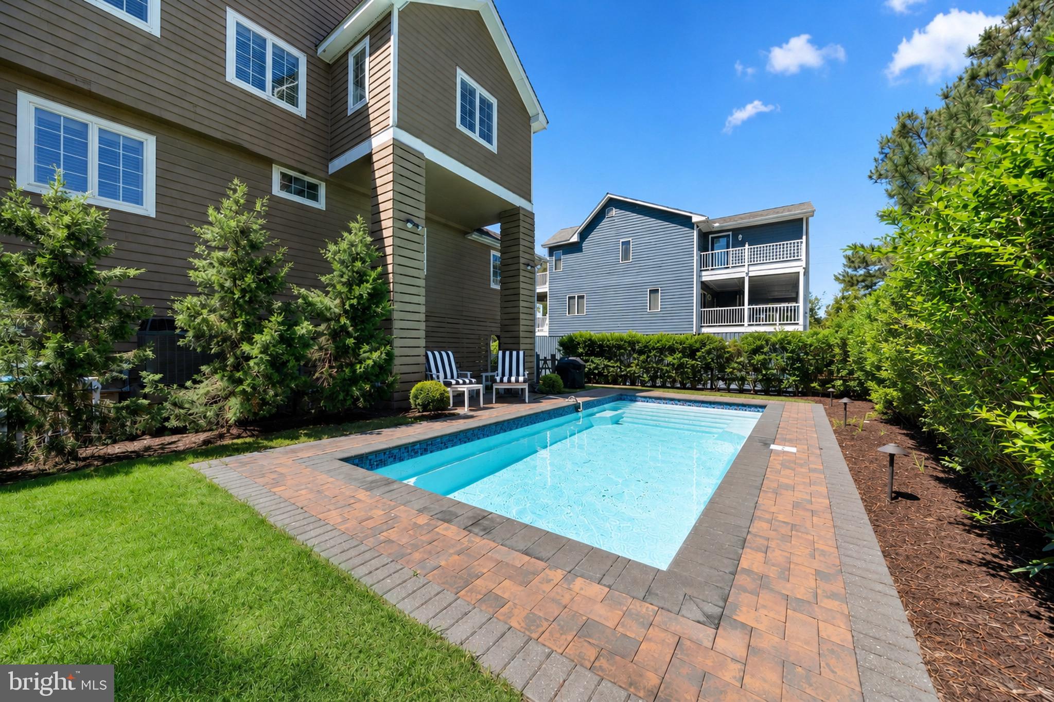 BREAKWATER BEACH - Residential
