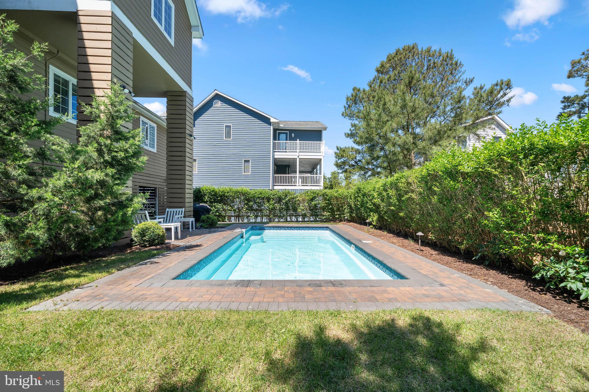 BREAKWATER BEACH - Residential