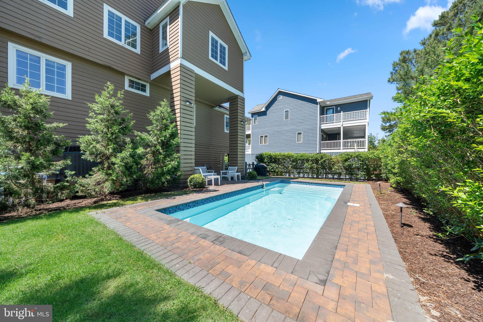 BREAKWATER BEACH - Residential