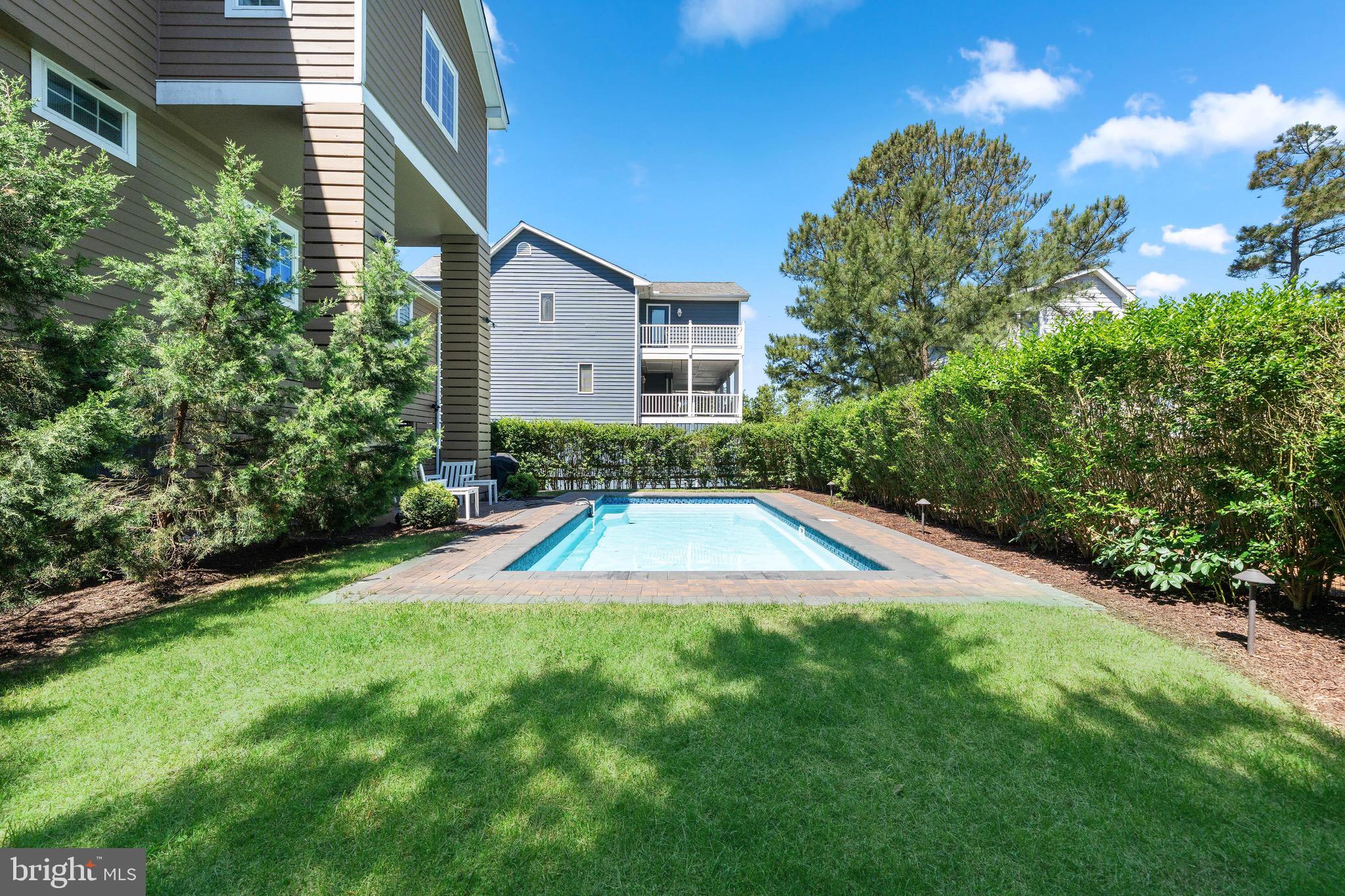 BREAKWATER BEACH - Residential