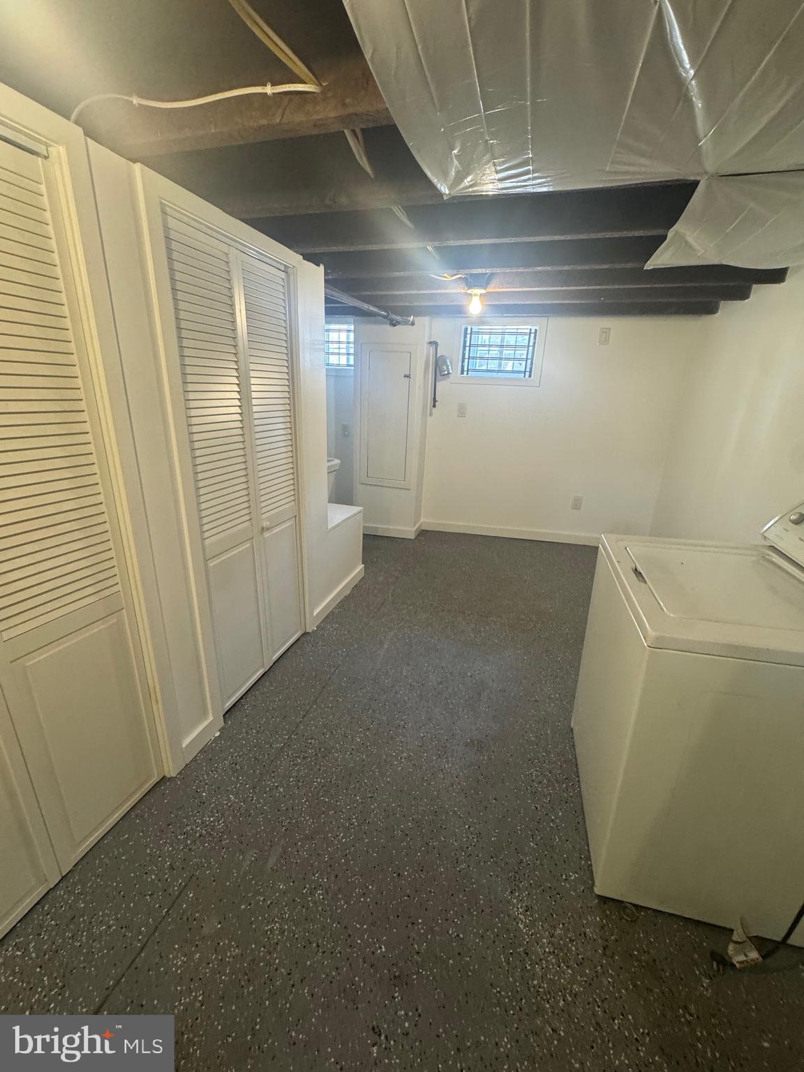 EAST KENSINGTON - Residential