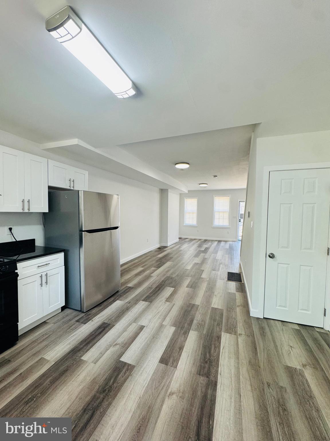 EAST KENSINGTON - Residential