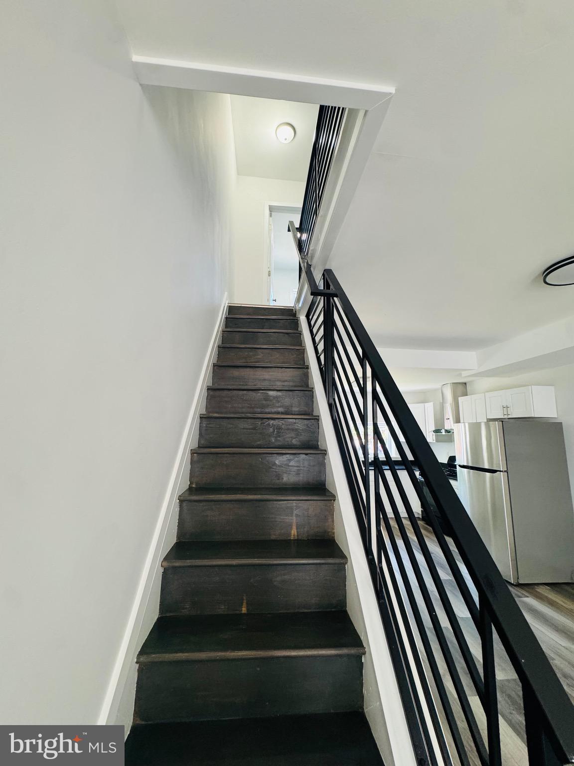 EAST KENSINGTON - Residential