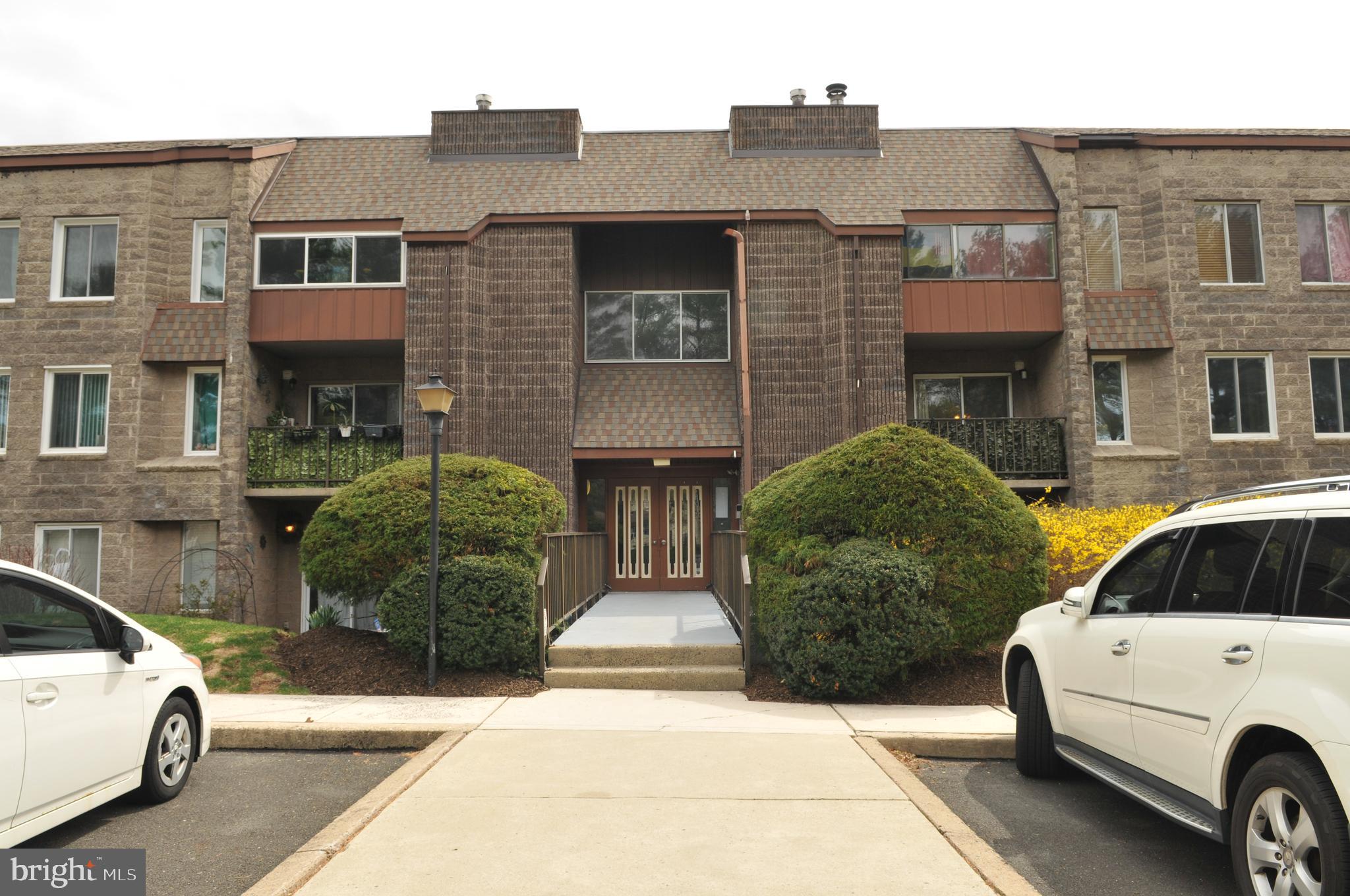 LIBERTY SQUARE - Residential Lease