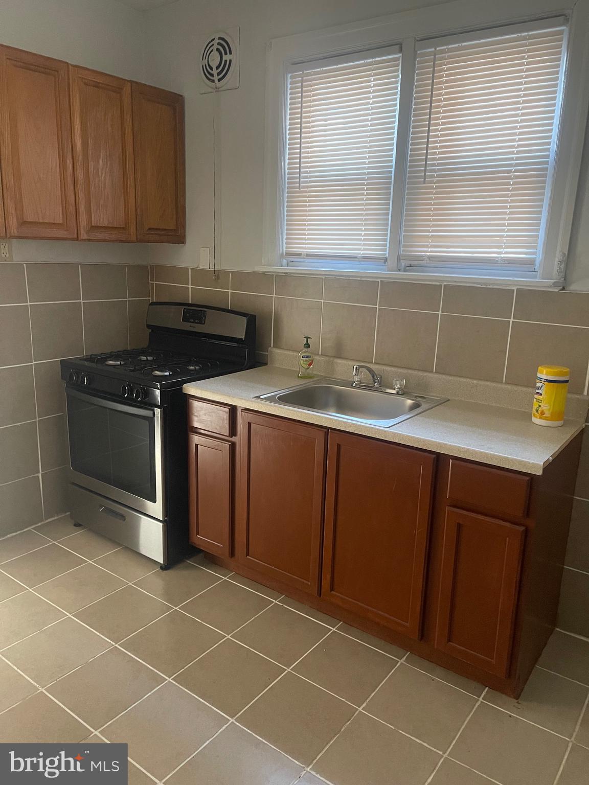 PHILADELPHIA (WEST) - Residential
