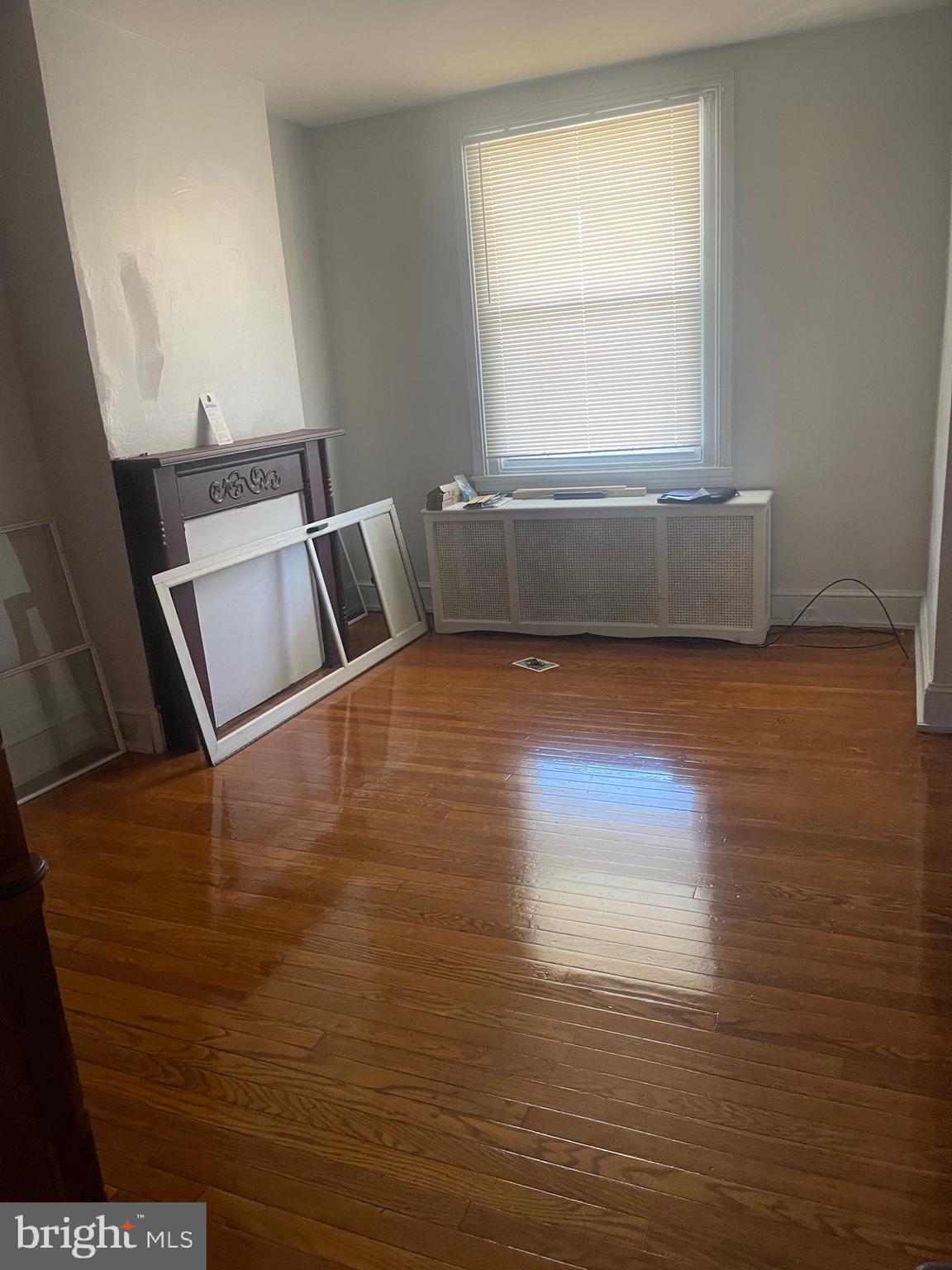 PHILADELPHIA (WEST) - Residential