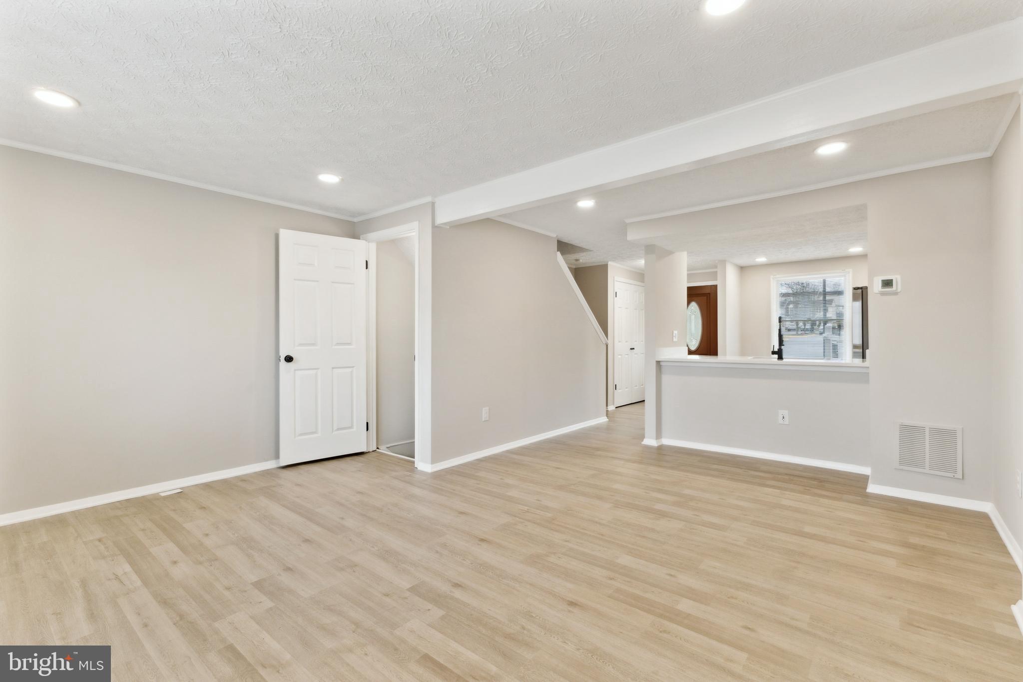 NEWINGTON FOREST - Residential