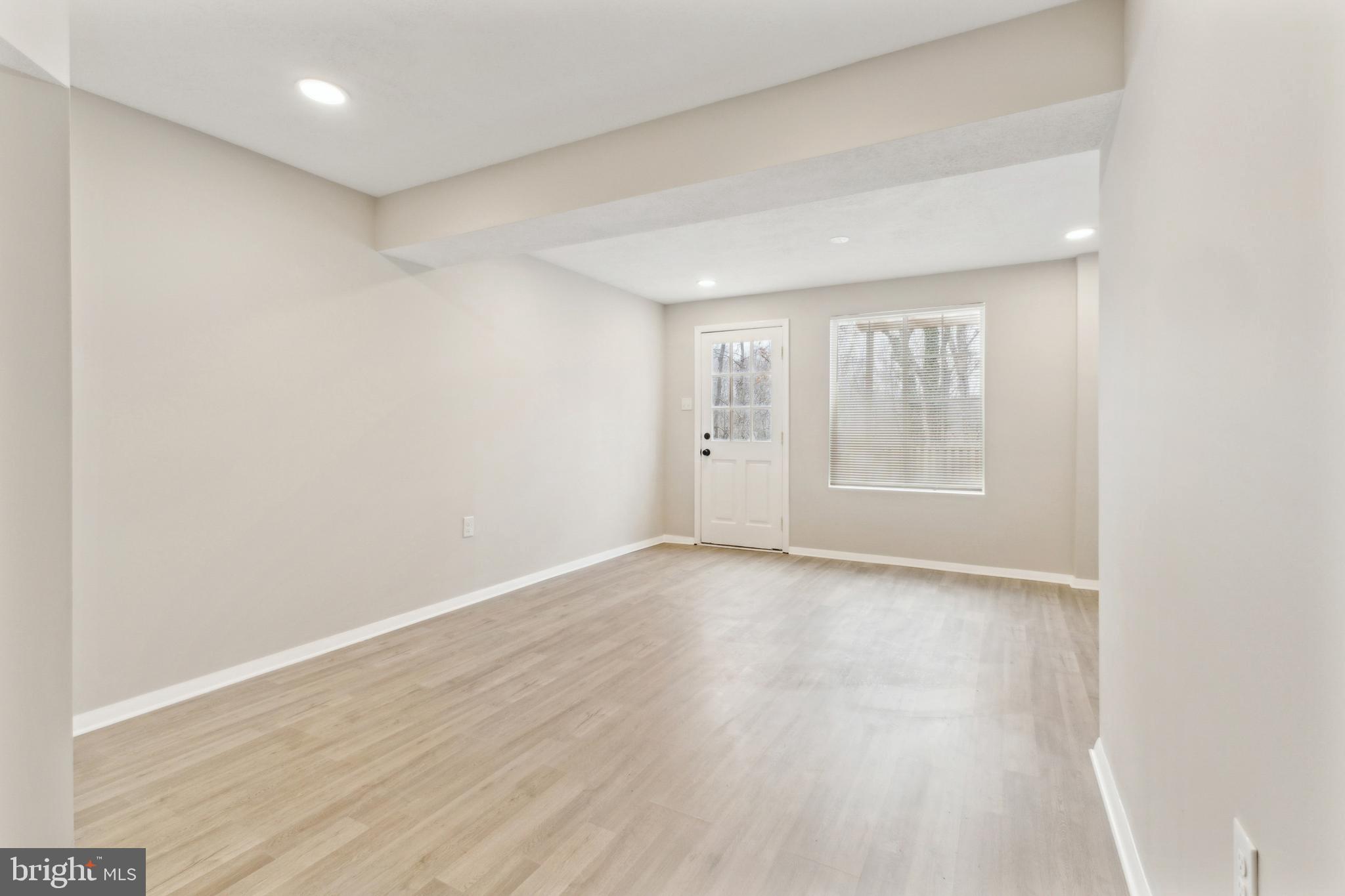 NEWINGTON FOREST - Residential