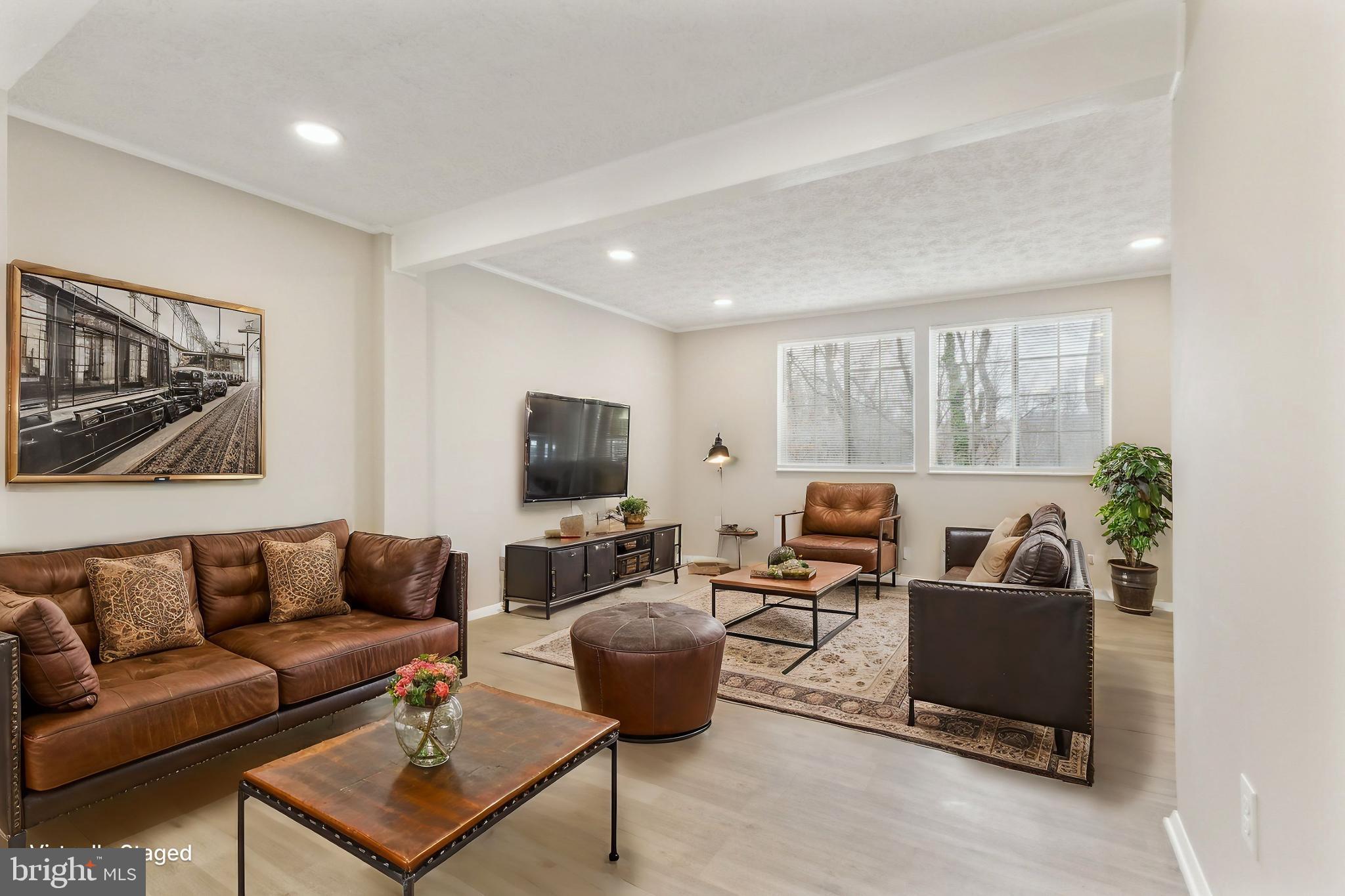 NEWINGTON FOREST - Residential