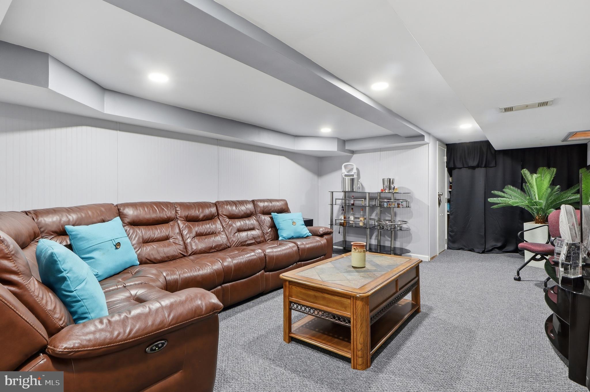 EAST PENNSBORO - Residential