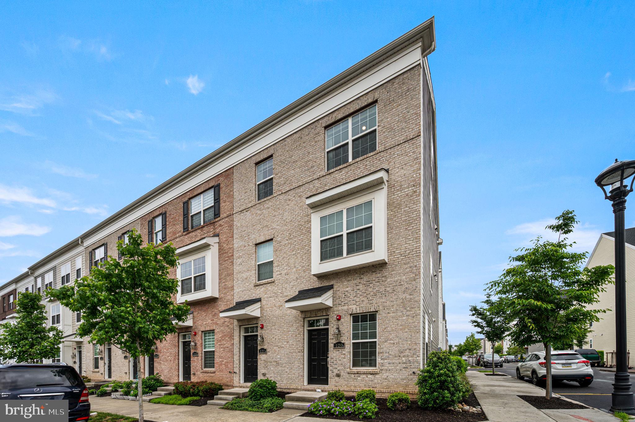 WATERSIDE - Residential