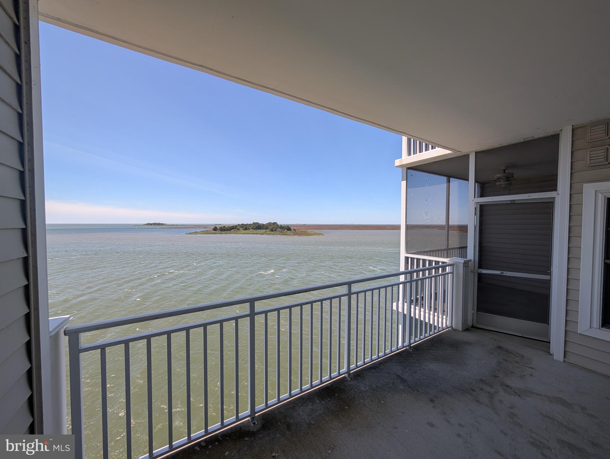 HARBOUR LIGHT CONDOS - Residential