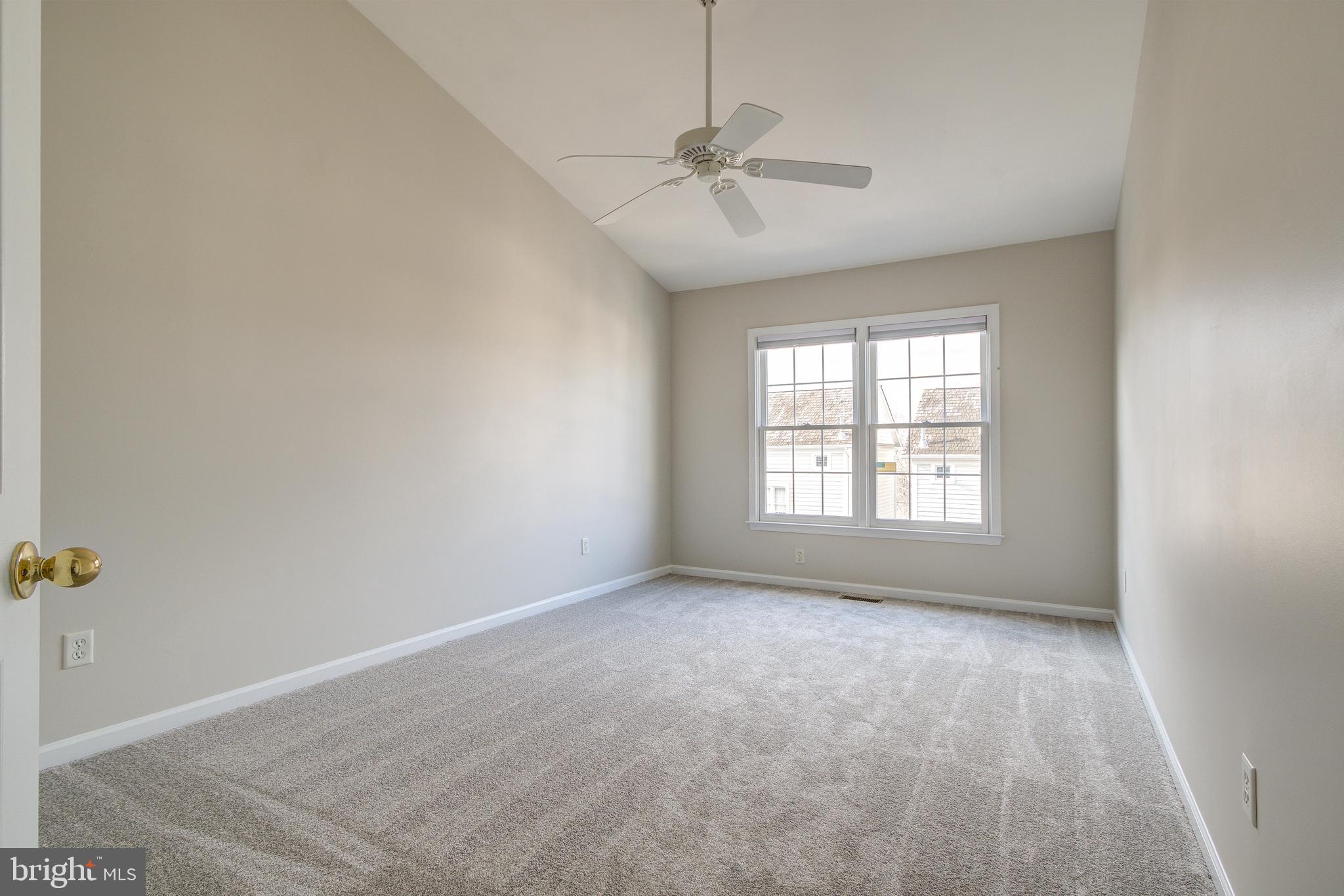 KENTLANDS MIDTOWN - Residential