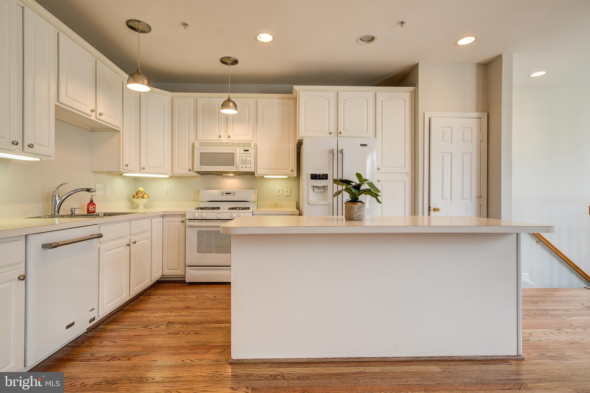 KENTLANDS MIDTOWN - Residential
