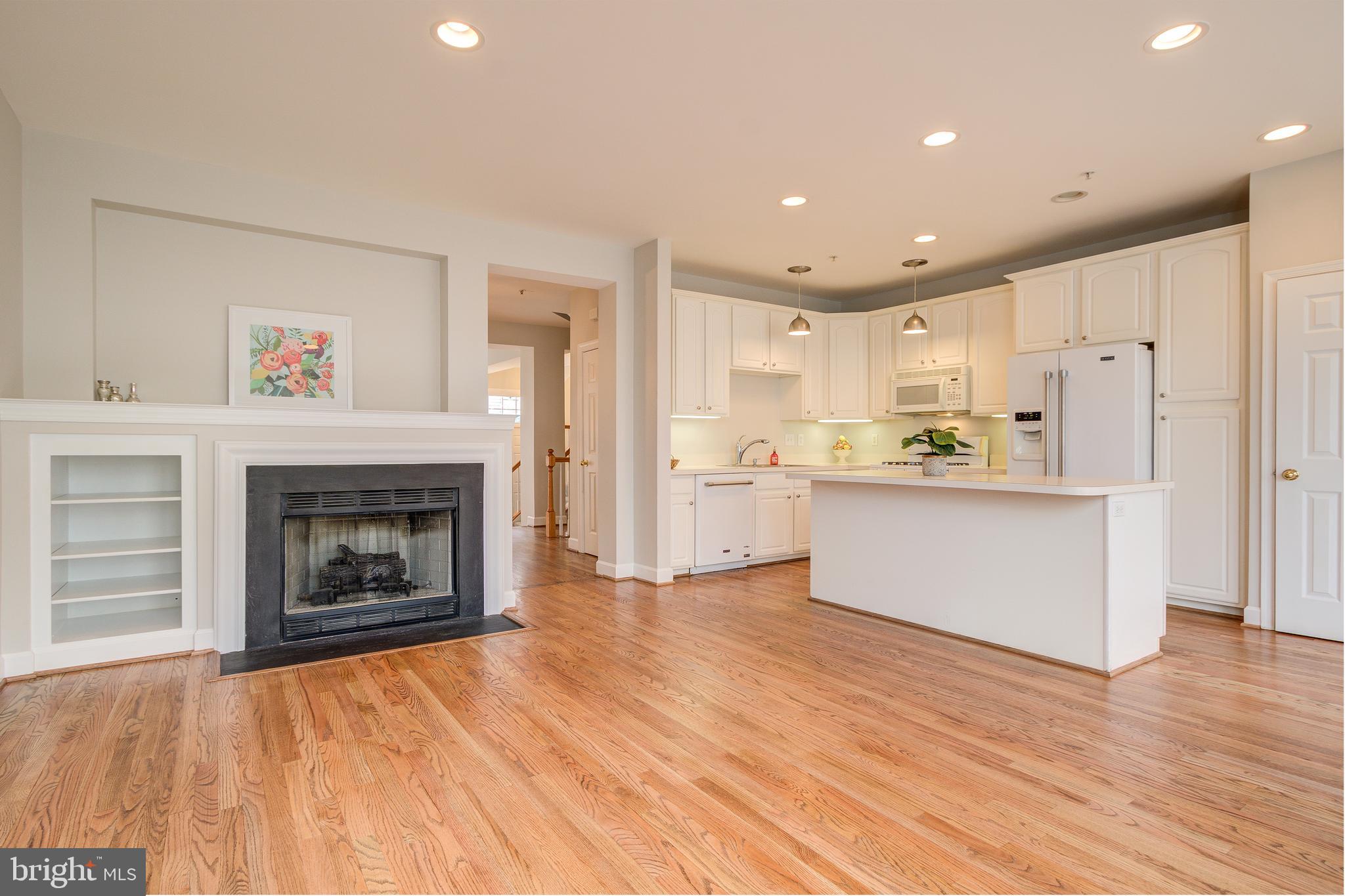KENTLANDS MIDTOWN - Residential