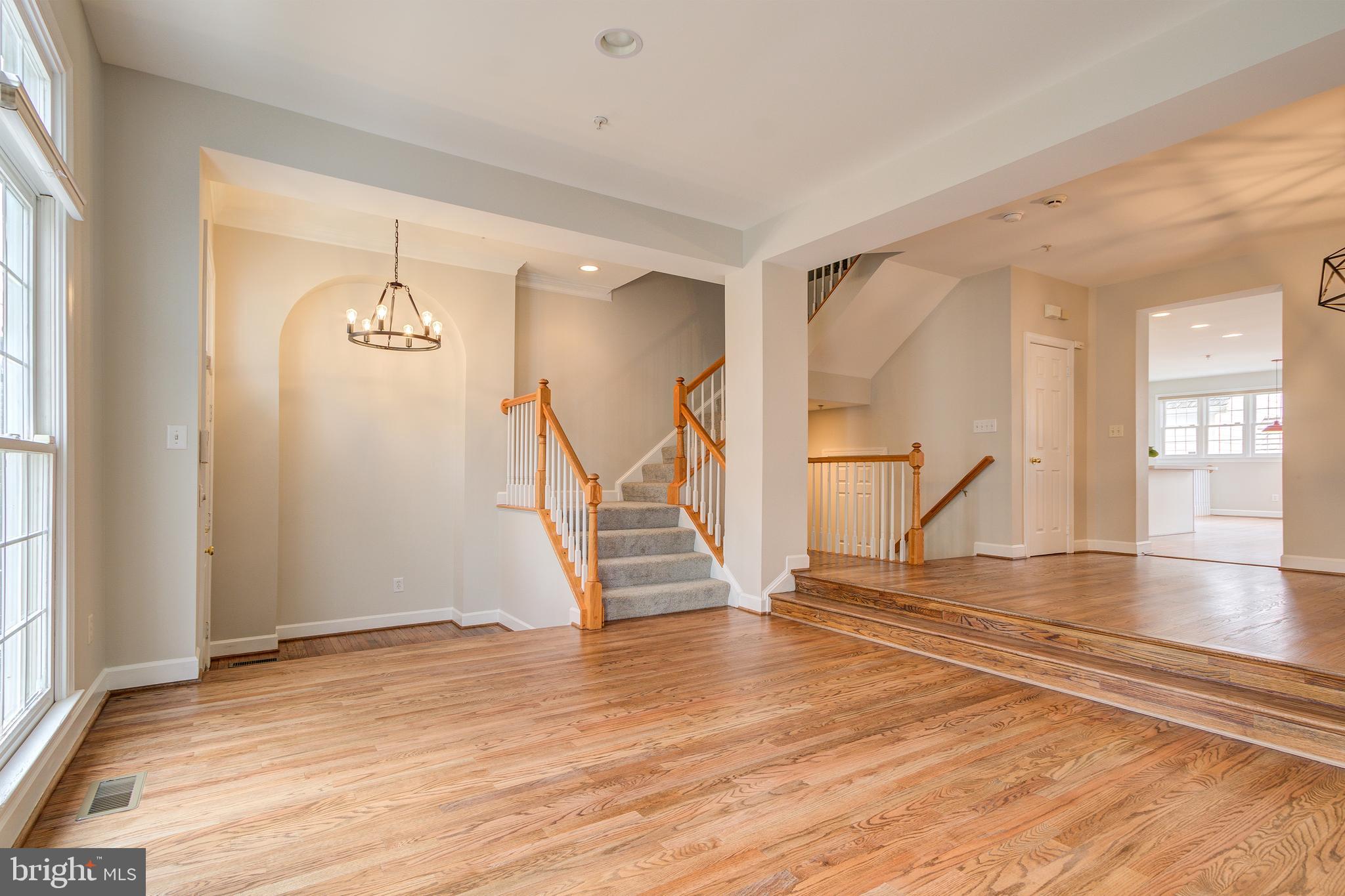 KENTLANDS MIDTOWN - Residential