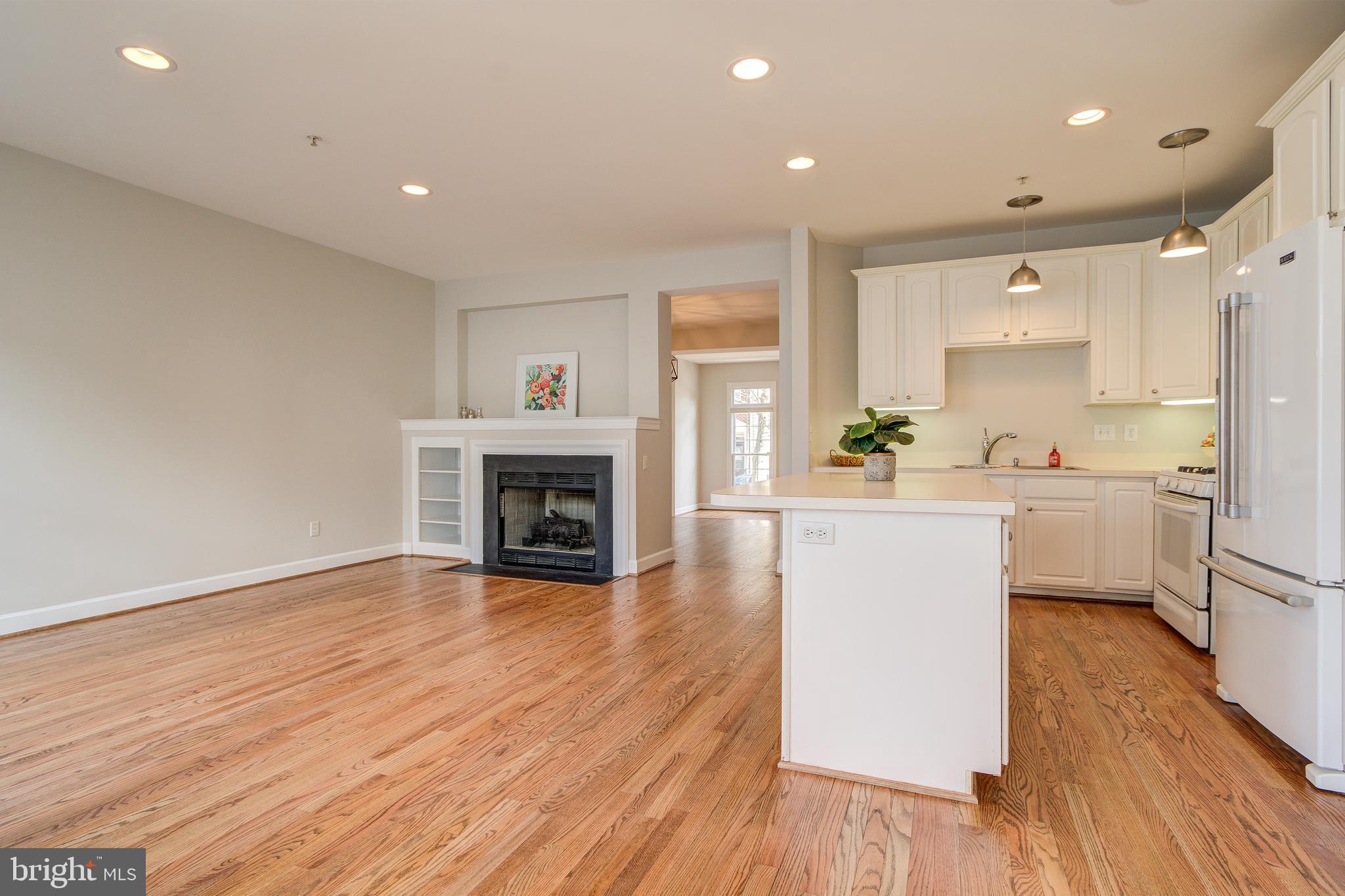 KENTLANDS MIDTOWN - Residential