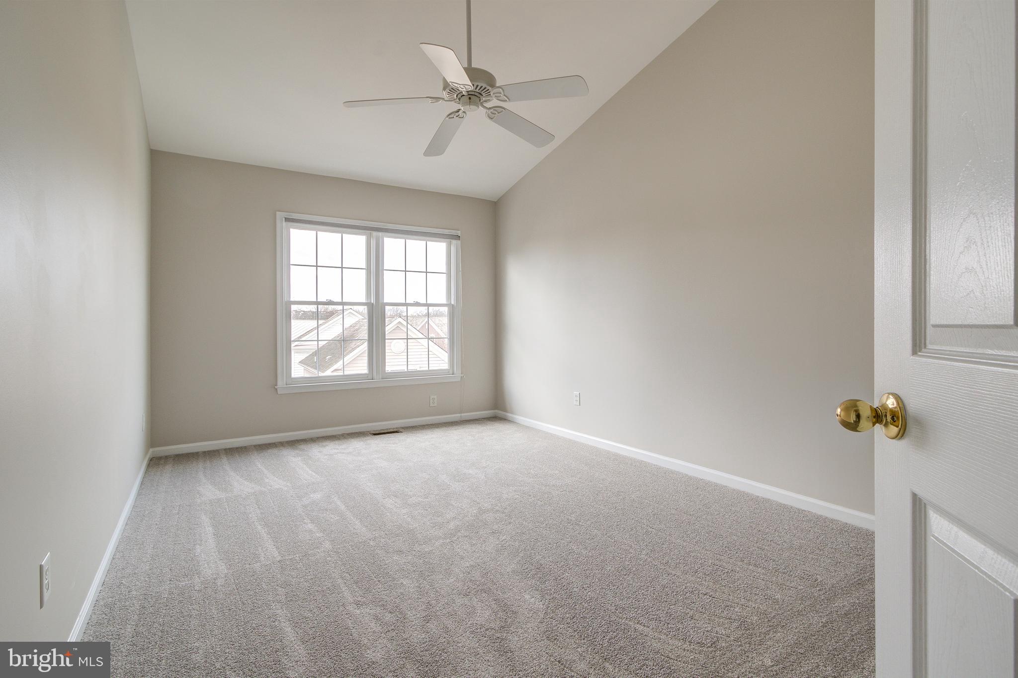 KENTLANDS MIDTOWN - Residential