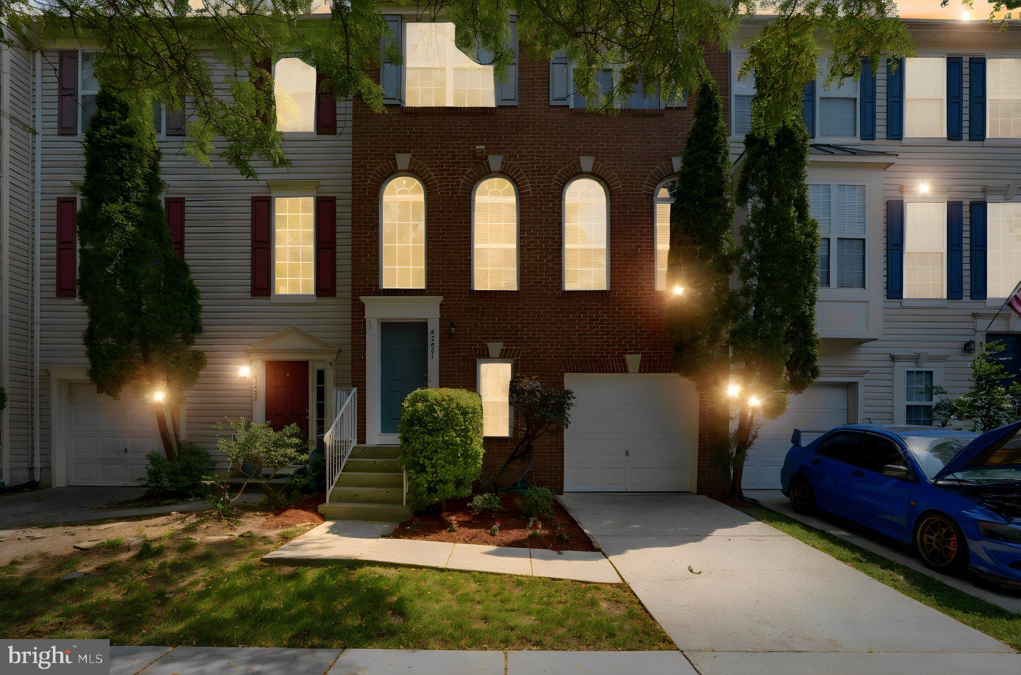 SOUTH RIDING - Residential