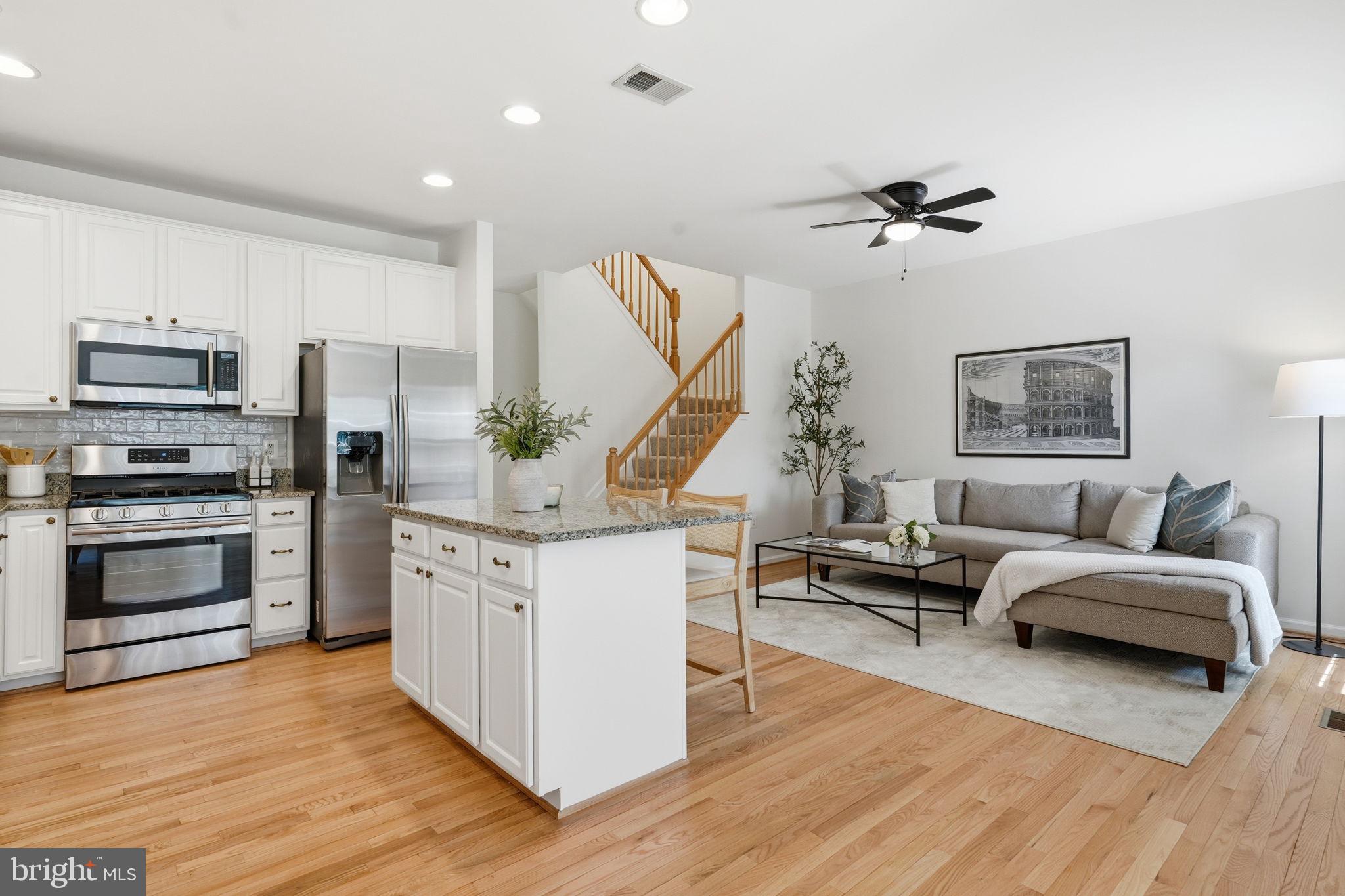 SOUTH RIDING - Residential