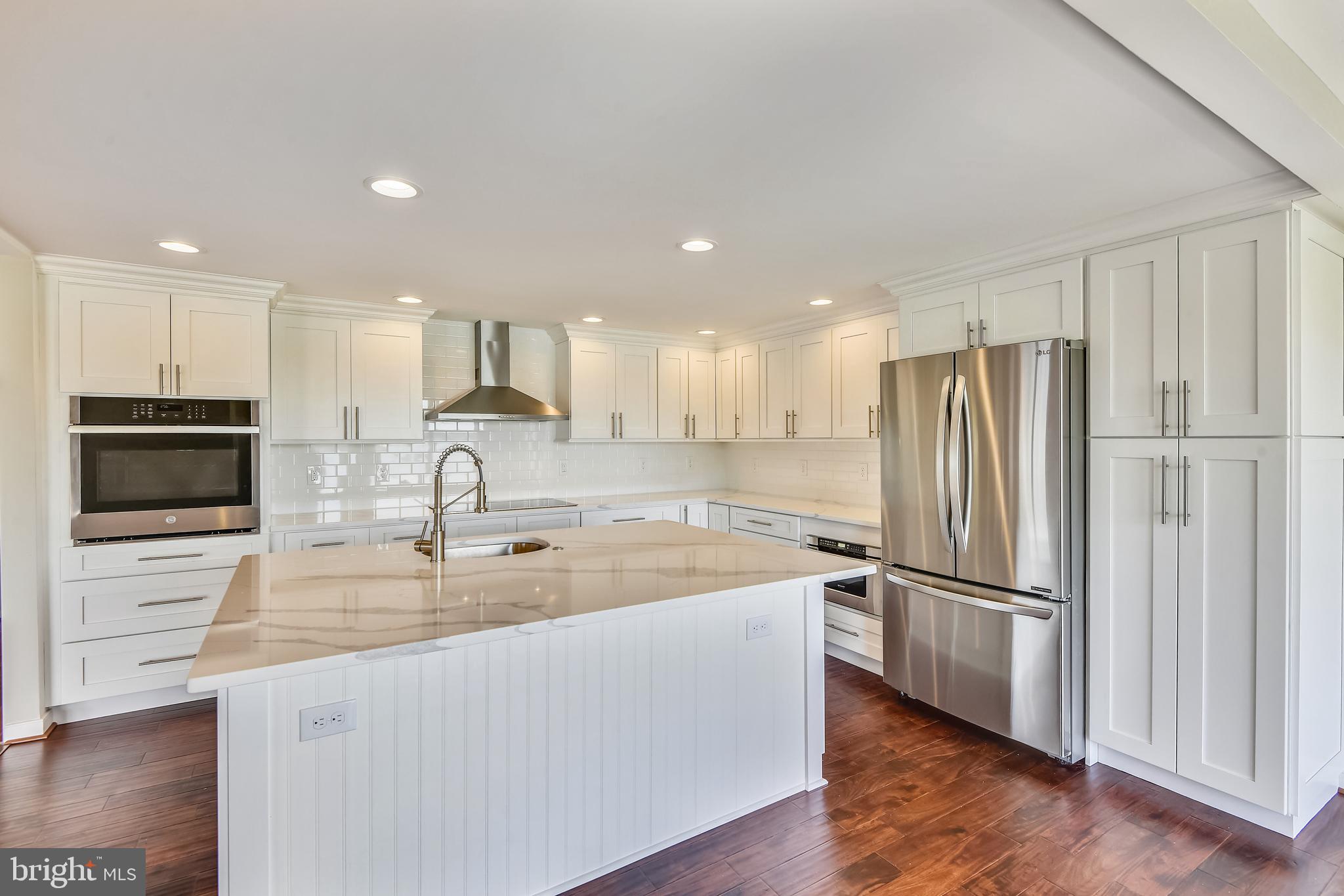 EDGEWATER - Residential