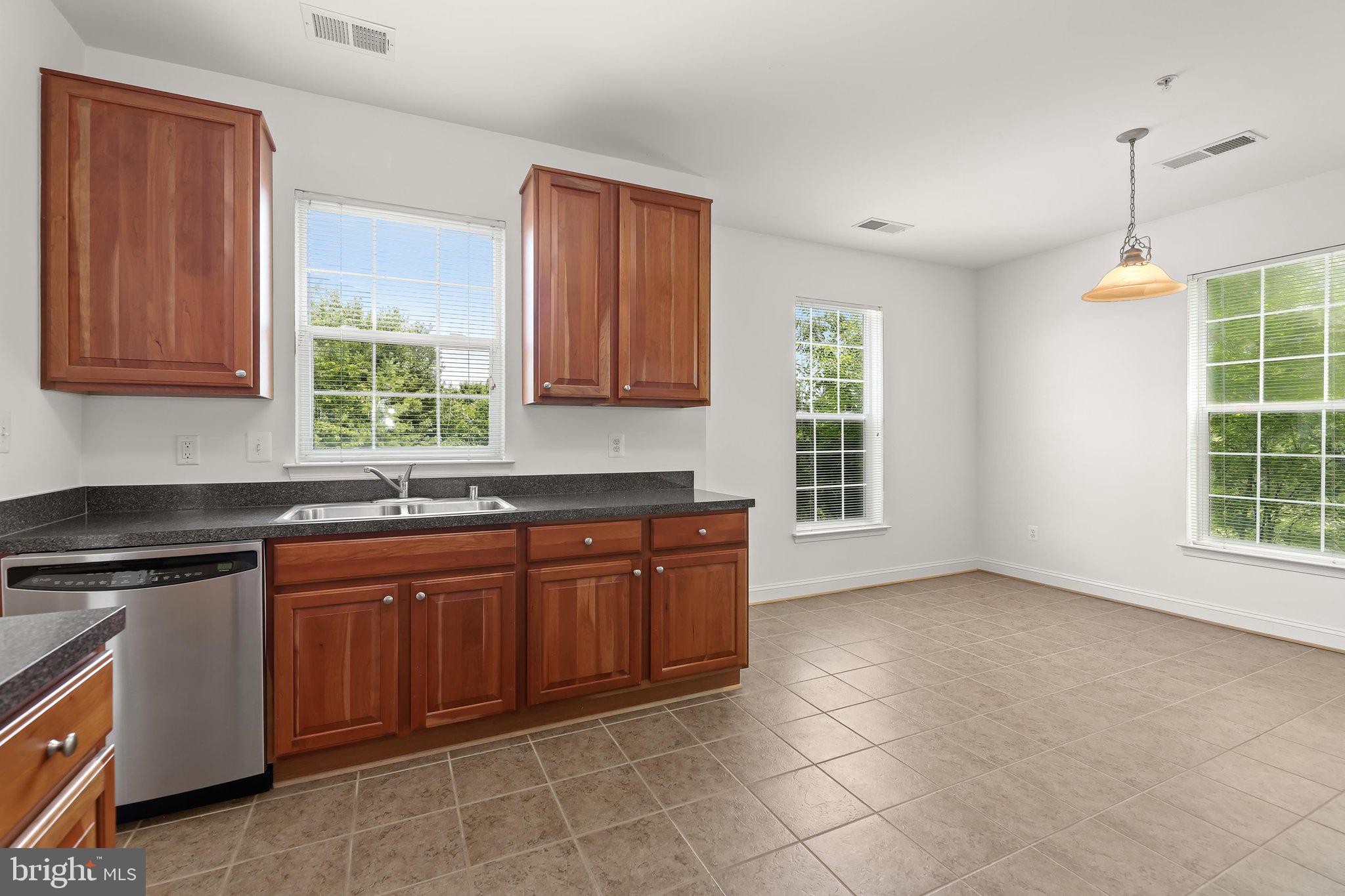 FIELDSTONE - Residential