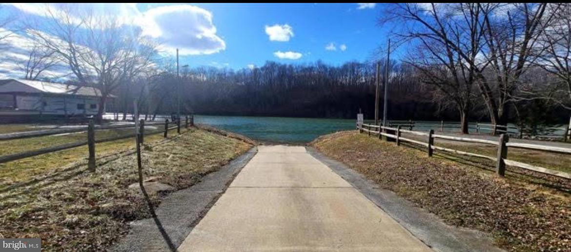 RIVER BEND - Land