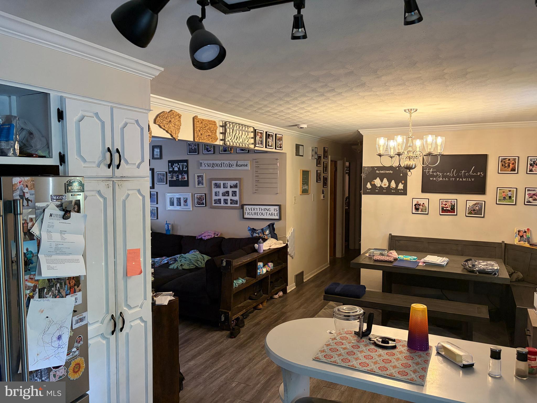 PLEASUREVILLE - Residential