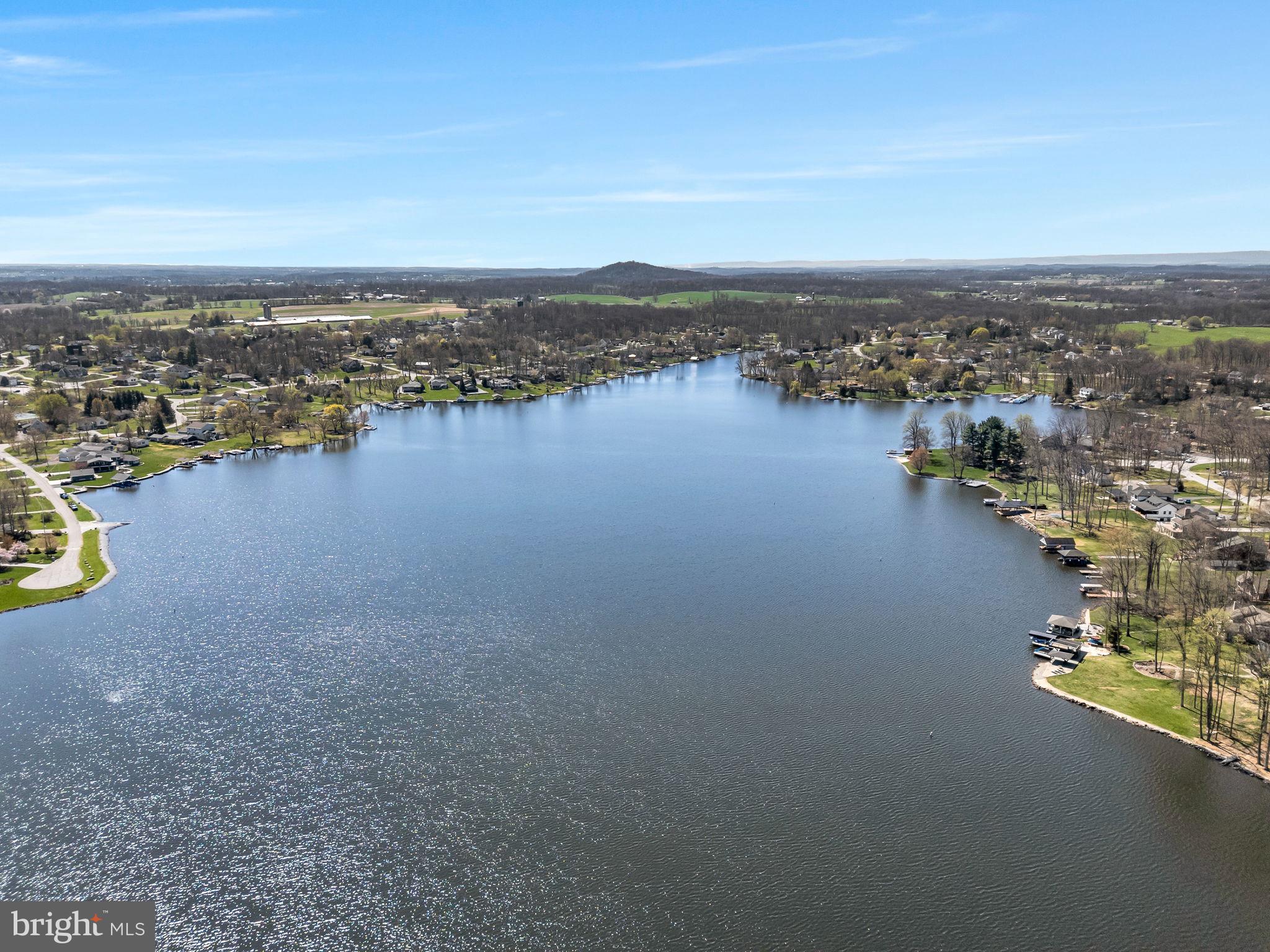 LAKE MEADE - Land