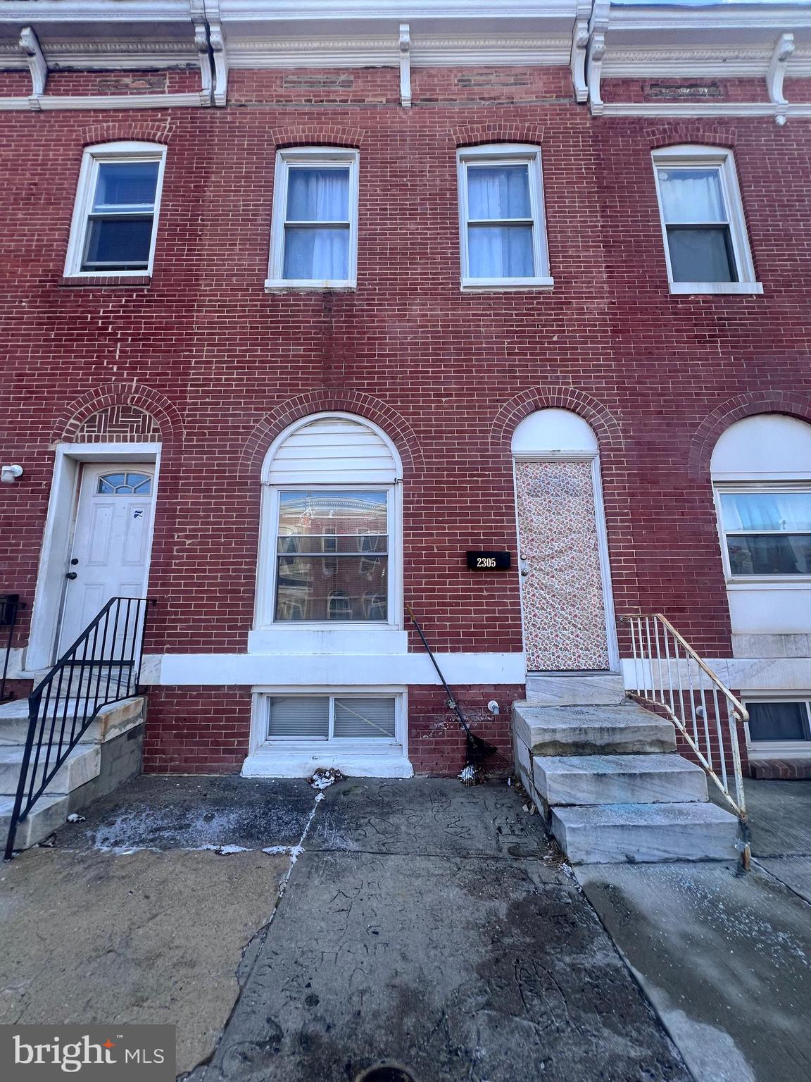 DREAM BIG!!
Investor-friendly 3BR/1BA East Baltimore rowhome, walking distance to Johns Hopkins Hospital. Functional layout with living room, dining area, eat-in kitchen and private rear yard. Tenant-occupied since 2019 on month-to-month lease ($1,100/mo); tenant would like to stay. Showings by appointment only — tenant will open door for showings.  Tenant works from home, please respect her work space.  Please schedule in ShowingTime.