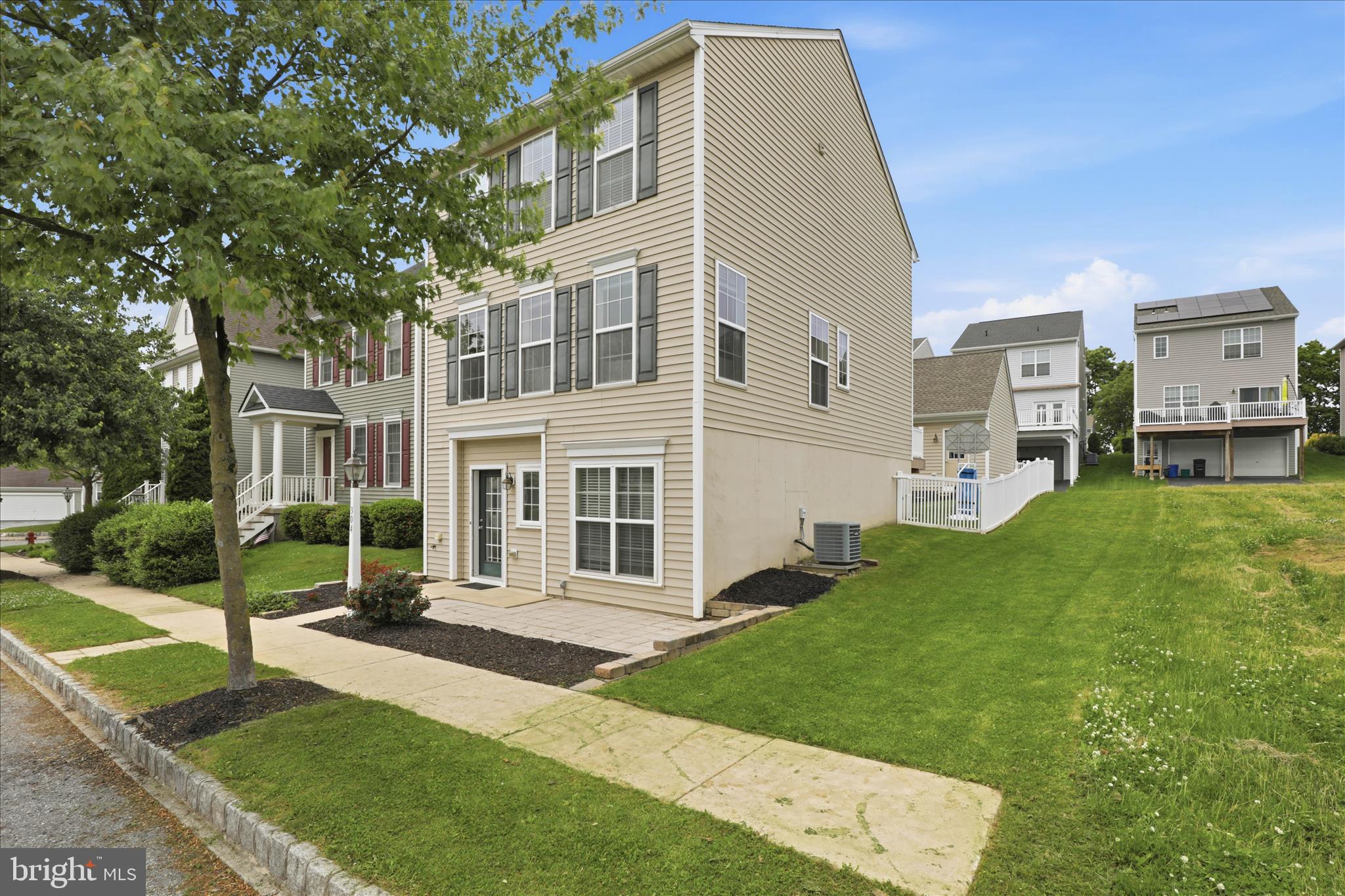 FLORIN HILL - Residential