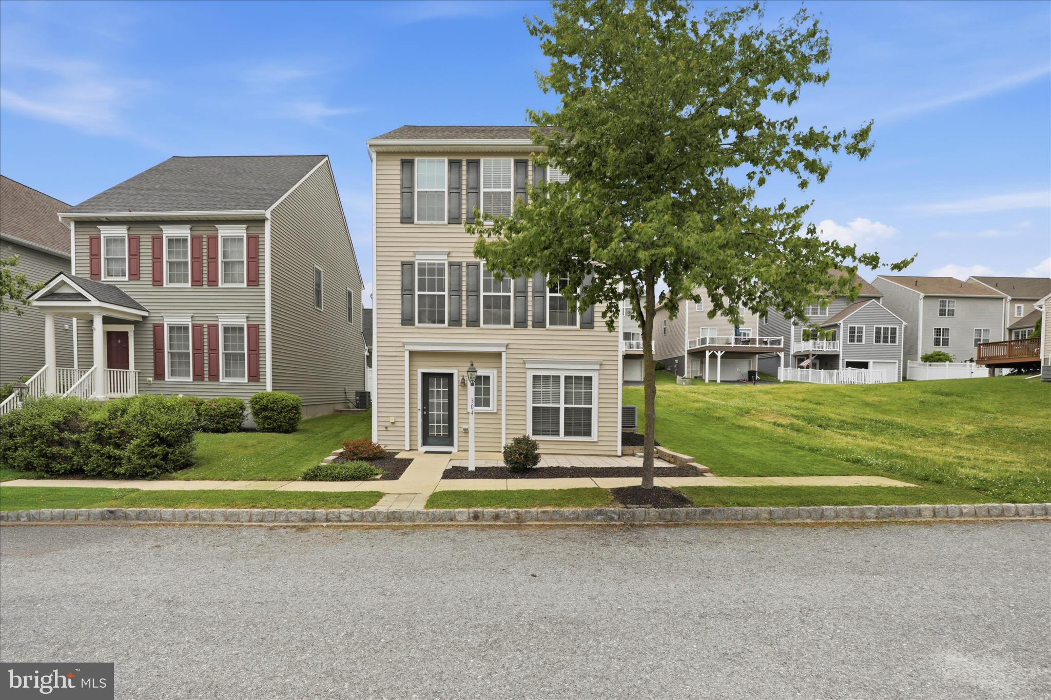 FLORIN HILL - Residential
