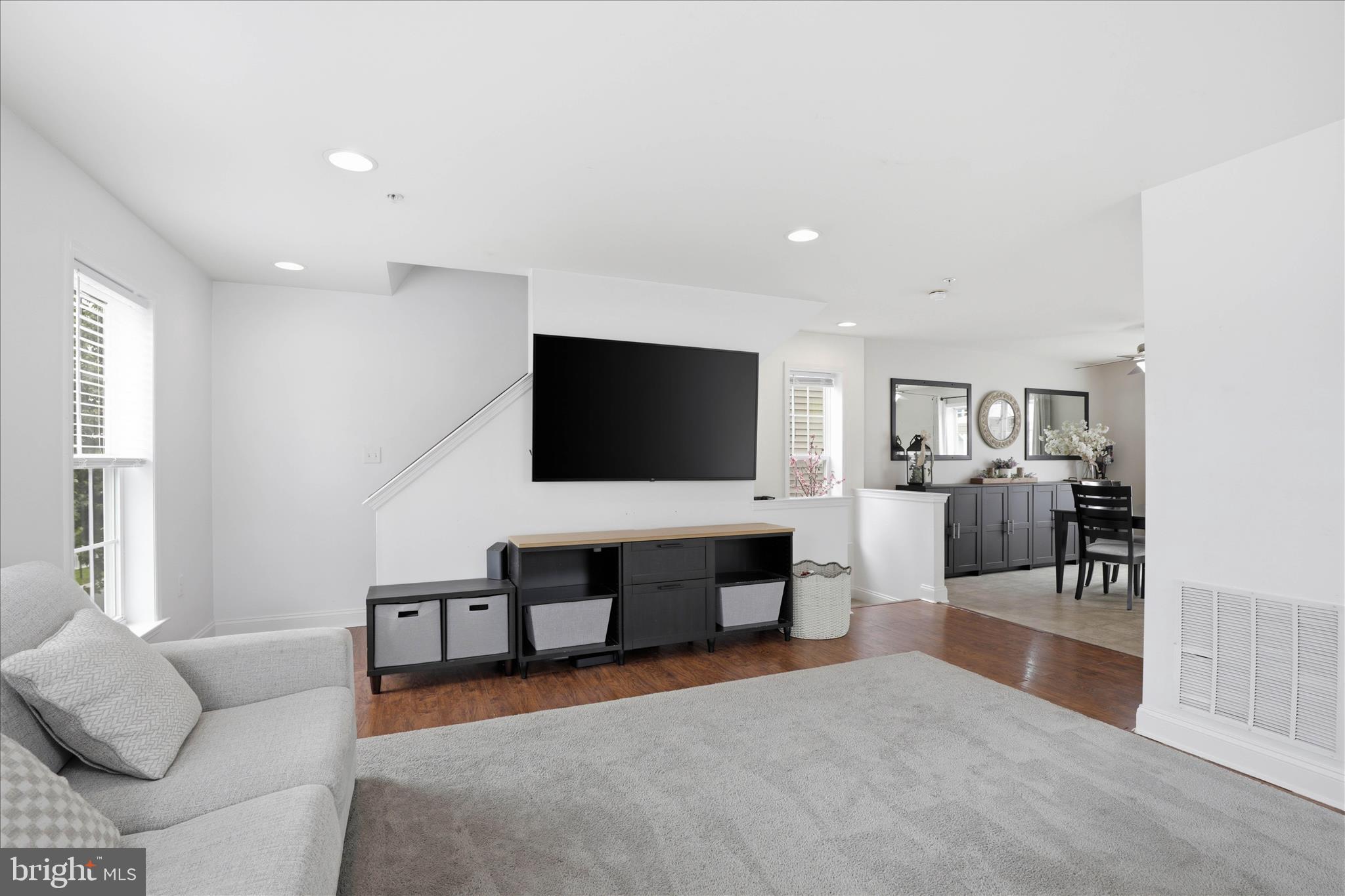 FLORIN HILL - Residential
