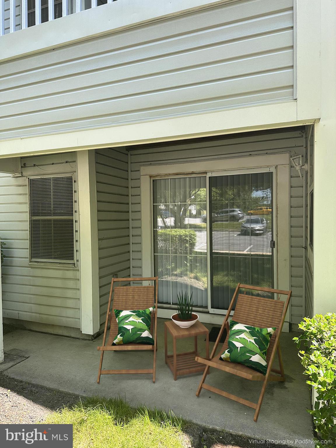 VILLAGE OF MONTGOMERY RUN - Residential