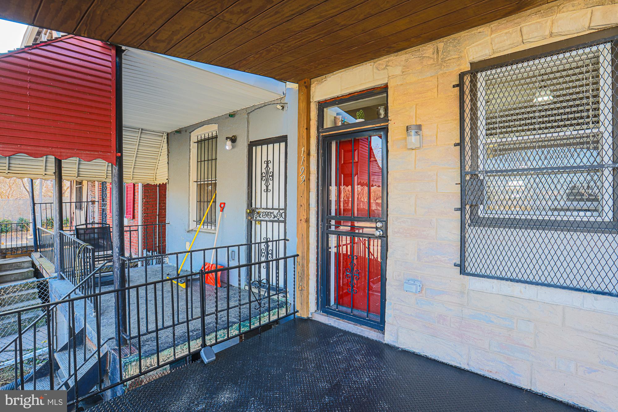 SANDTOWN-WINCHESTER - Residential