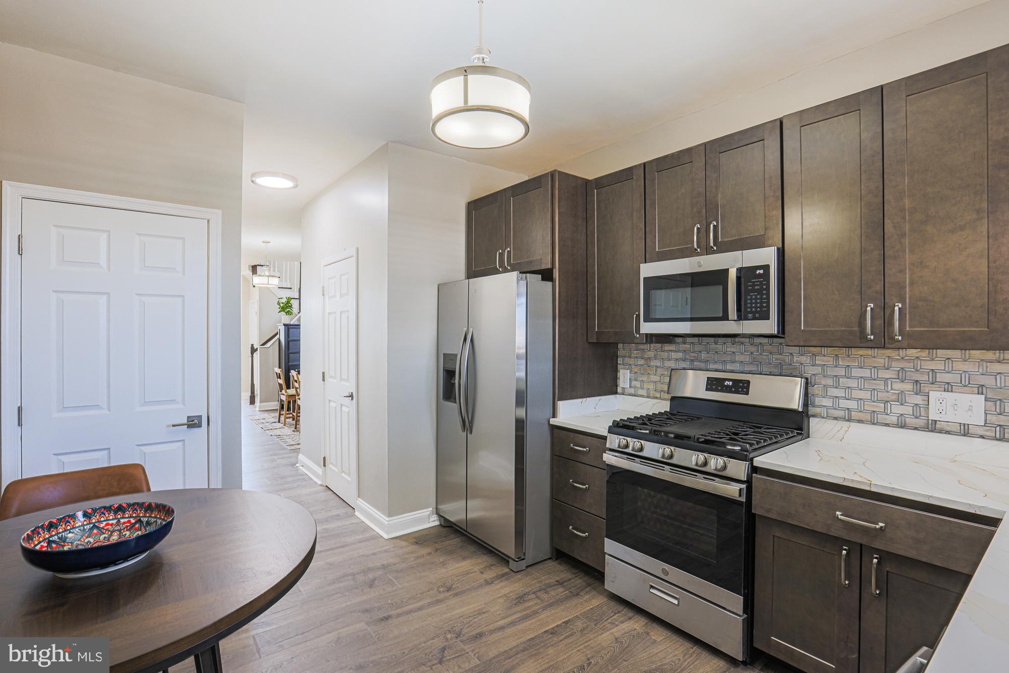 SANDTOWN-WINCHESTER - Residential