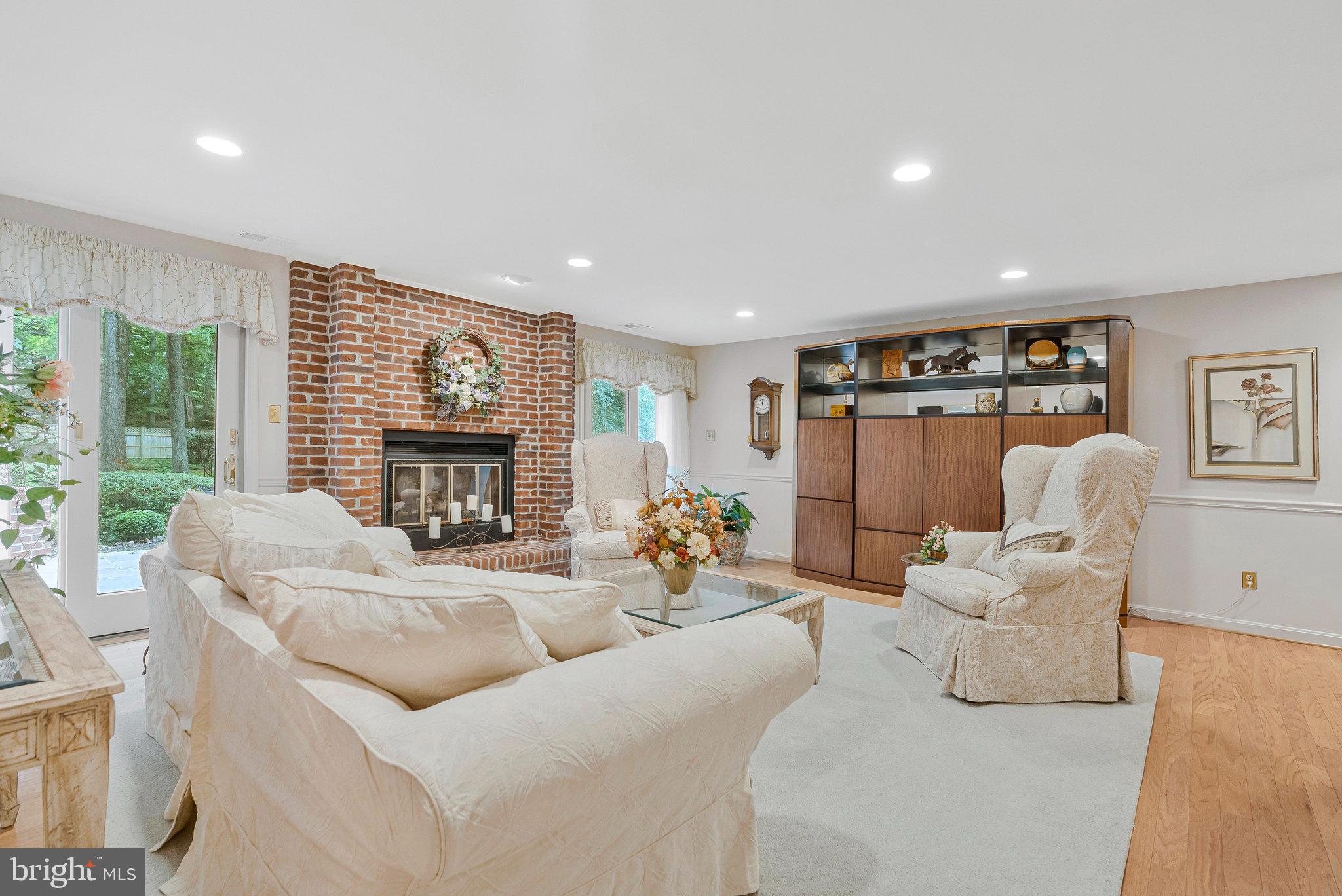 HICKORY HOLLOW FOREST - Residential