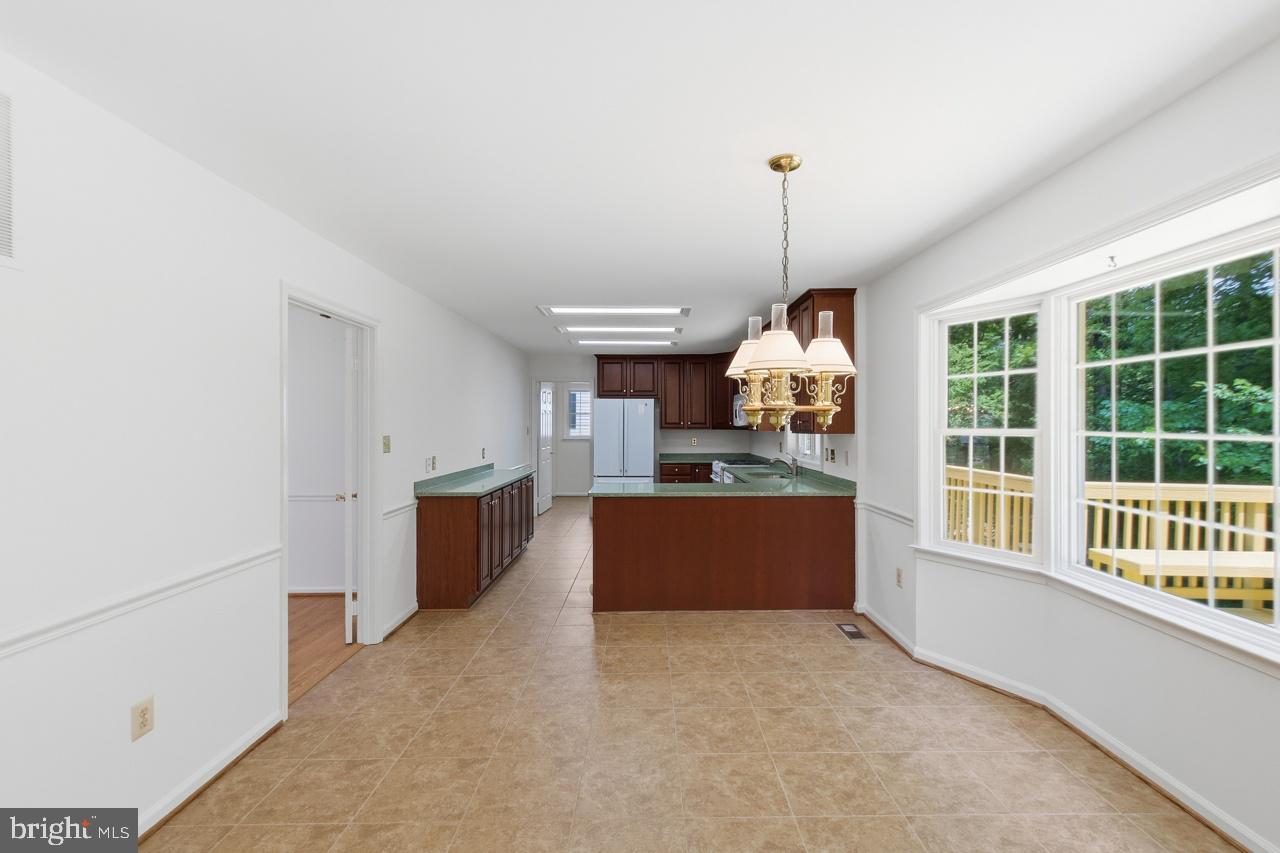 FOUR OAKS ESTATES - Residential