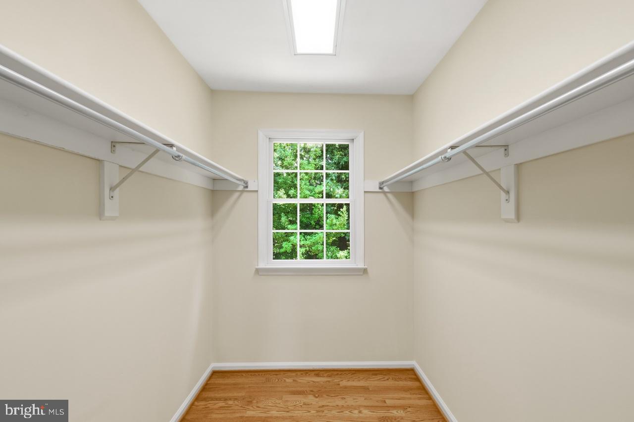 FOUR OAKS ESTATES - Residential