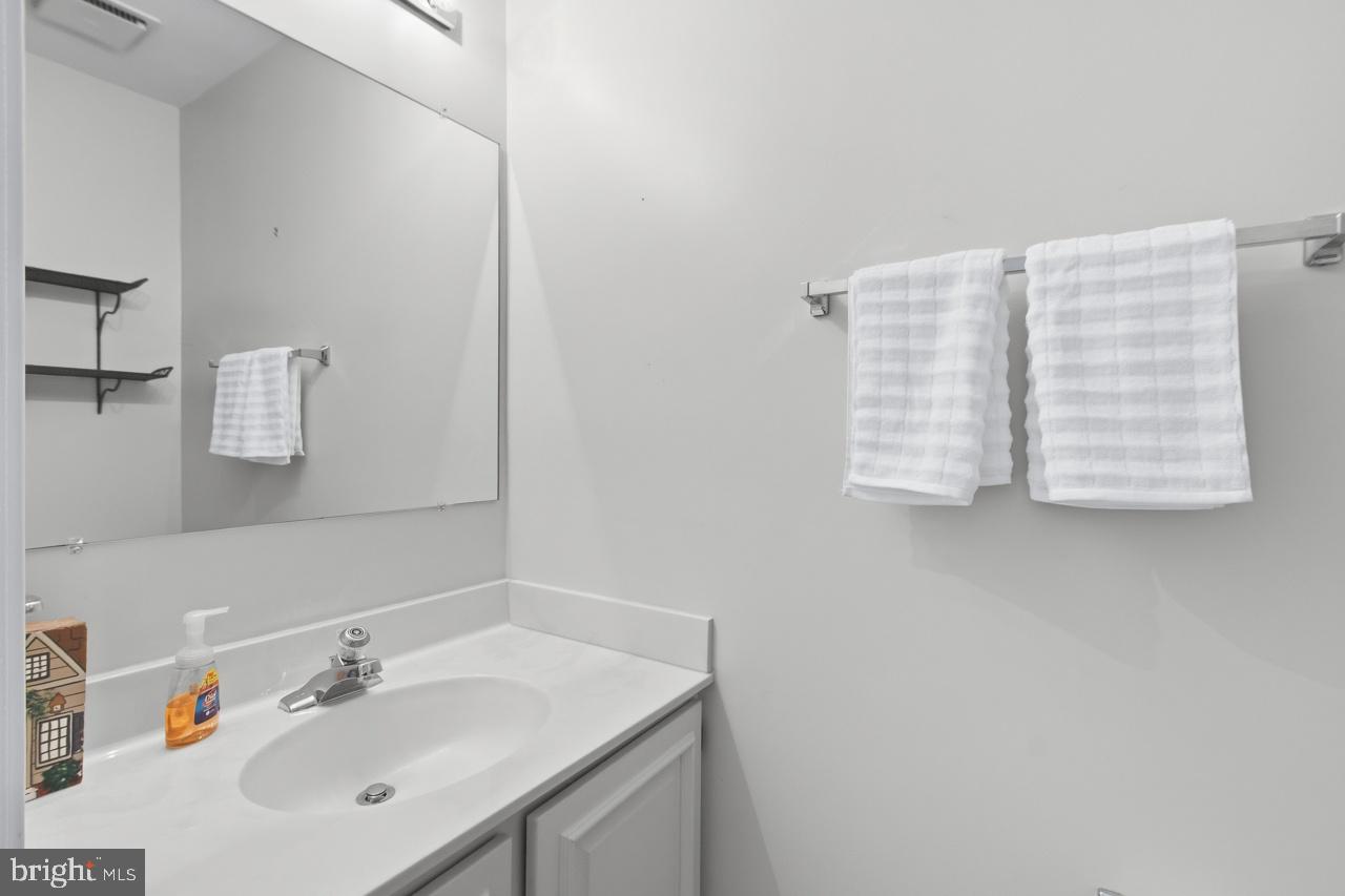 FOUR OAKS ESTATES - Residential