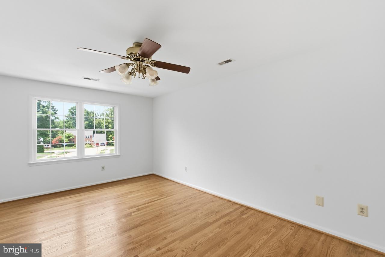 FOUR OAKS ESTATES - Residential