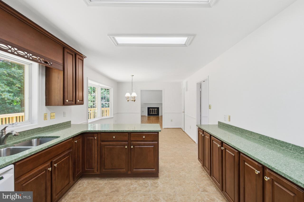 FOUR OAKS ESTATES - Residential
