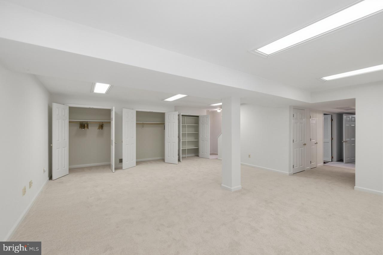 FOUR OAKS ESTATES - Residential