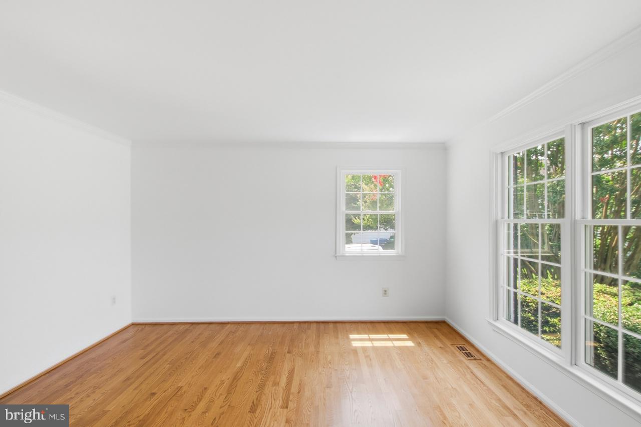 FOUR OAKS ESTATES - Residential