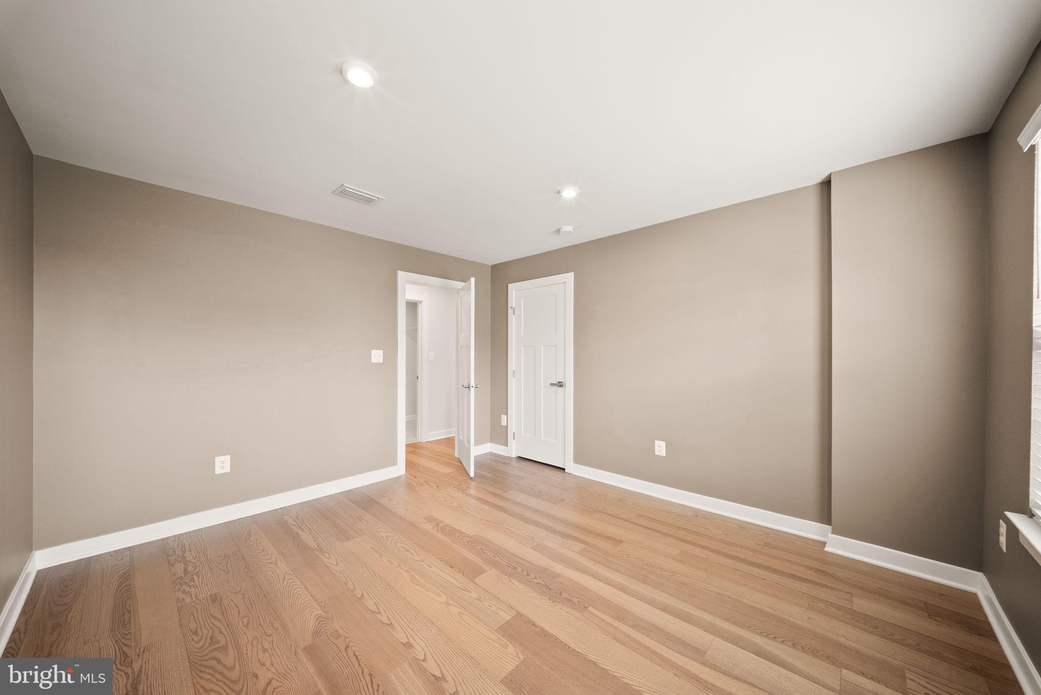 KENSINGTON HILL - Residential