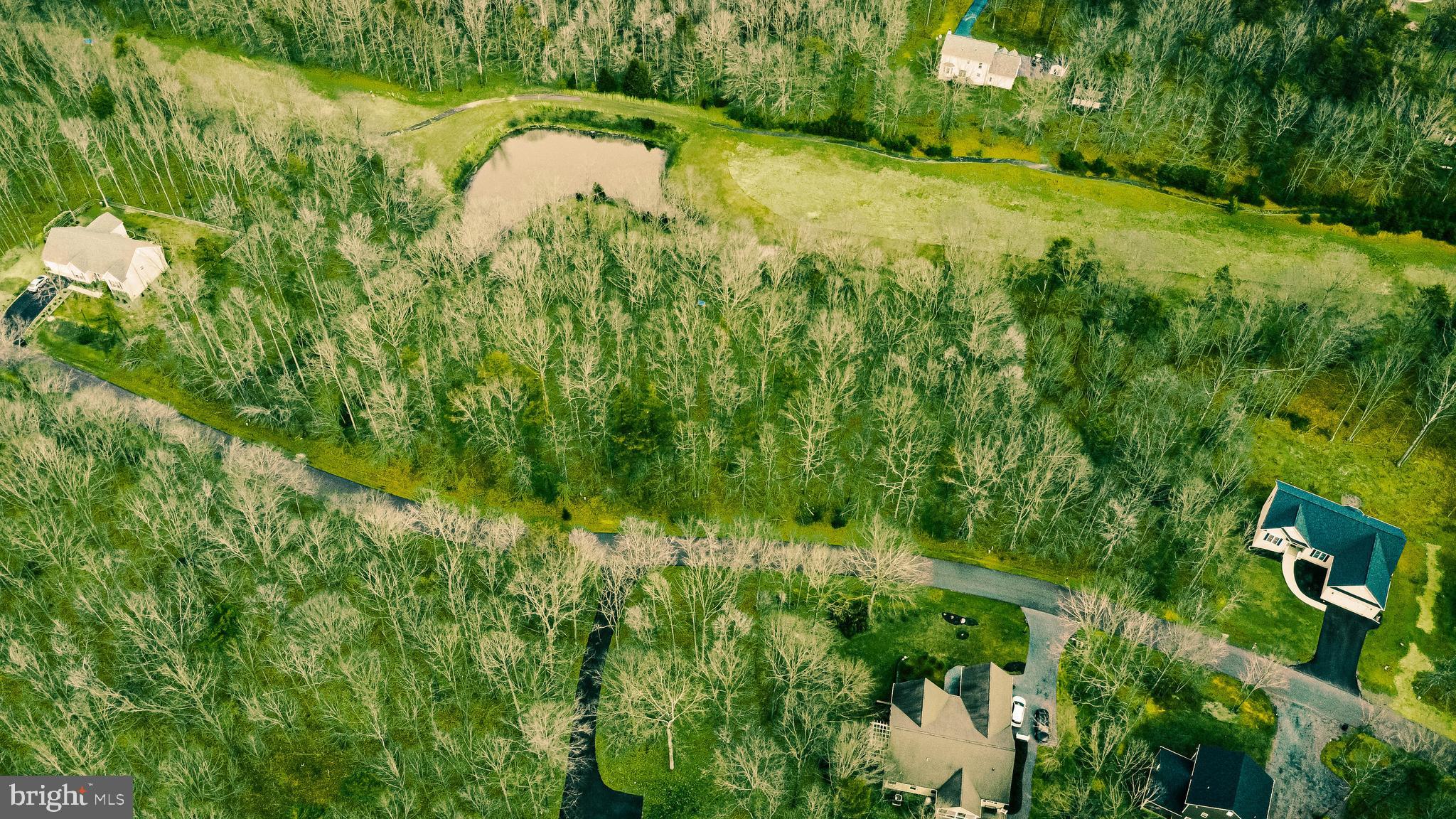 SHENANDOAH CROSSING COUNTRY CLUB - Land