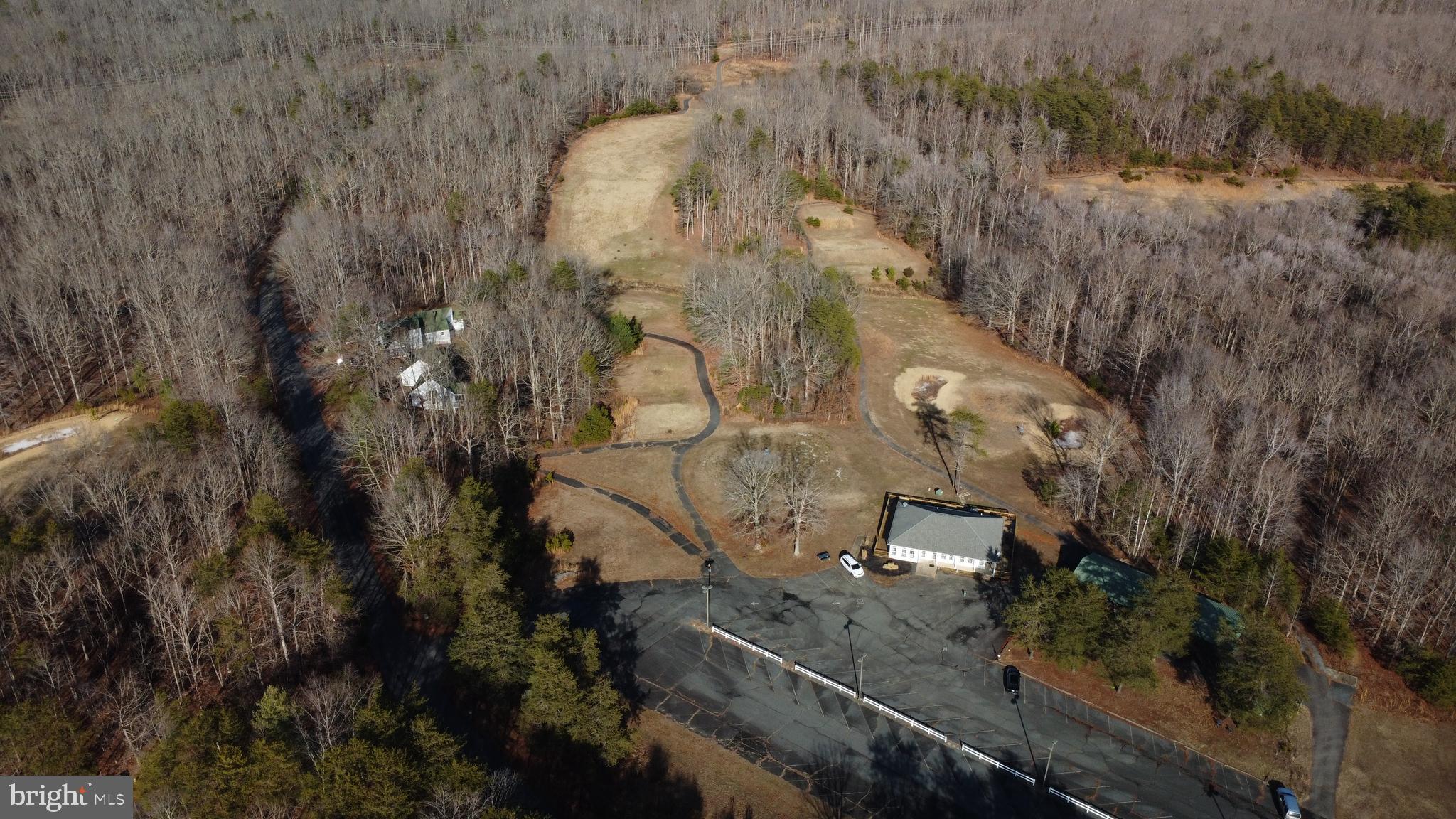 SHENANDOAH CROSSING COUNTRY CLUB - Land